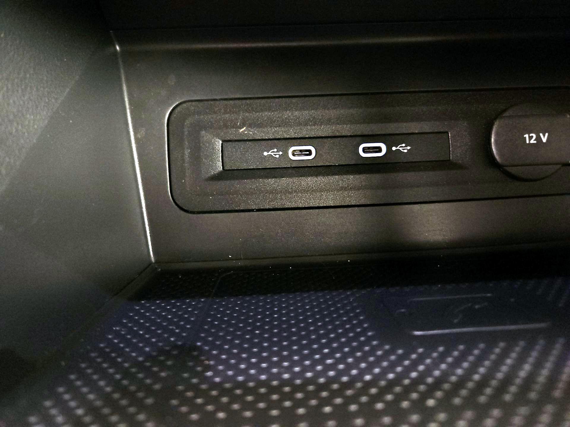 Thumbnail: 2022 Volkswagen Atlas - 18