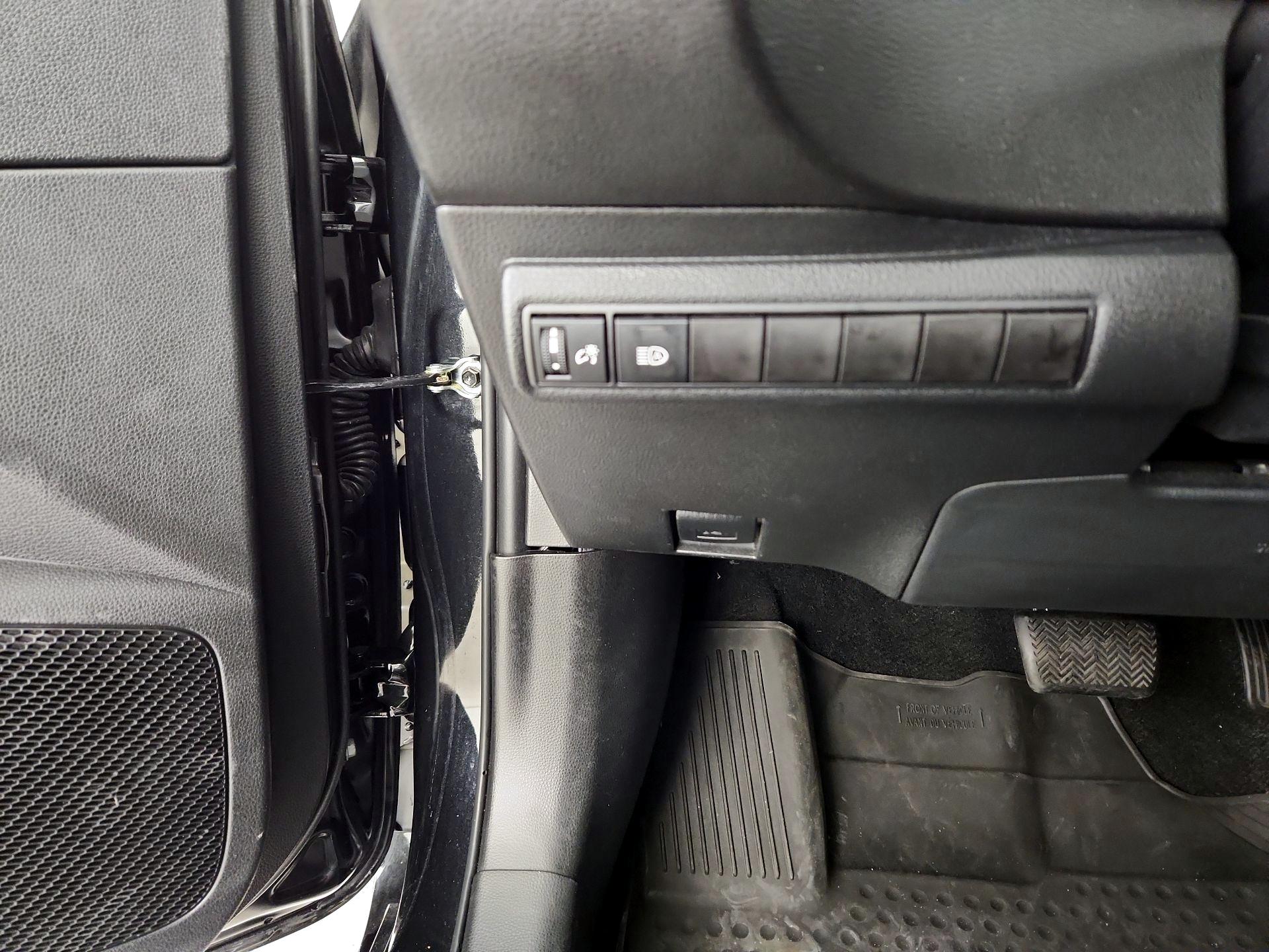 Thumbnail: 2022 Toyota Corolla - 13