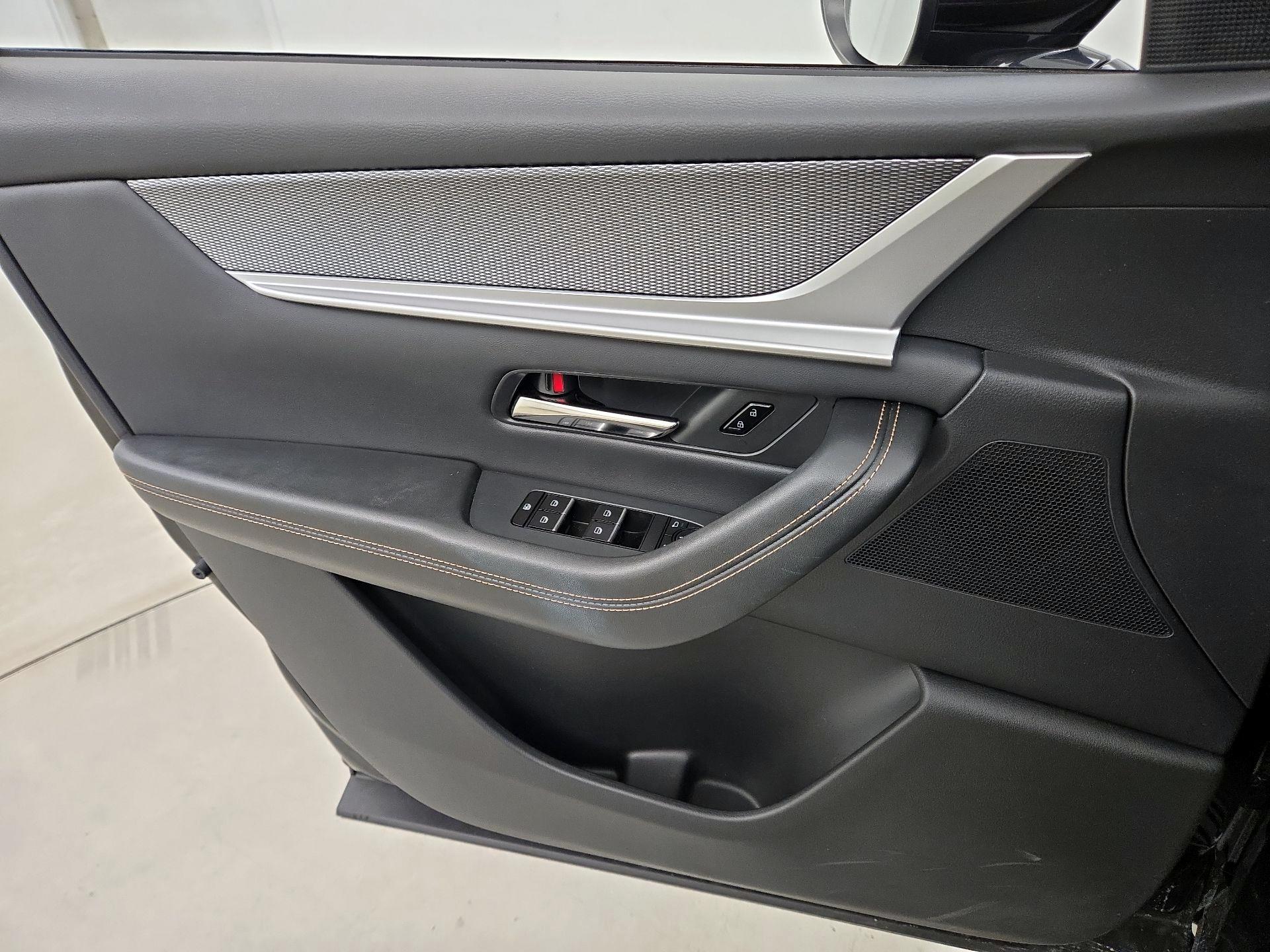 Thumbnail: 2025 Mazda CX-70 - 12