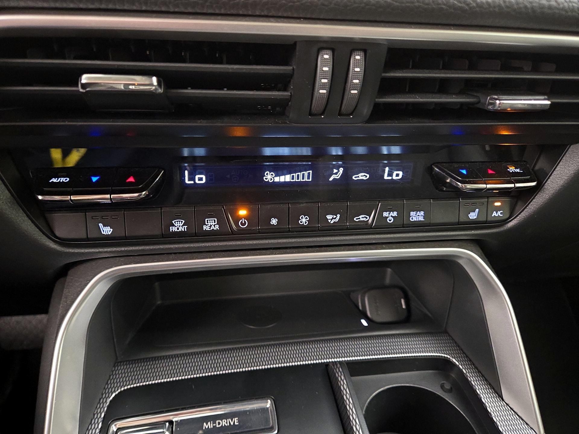 Thumbnail: 2025 Mazda CX-70 - 16