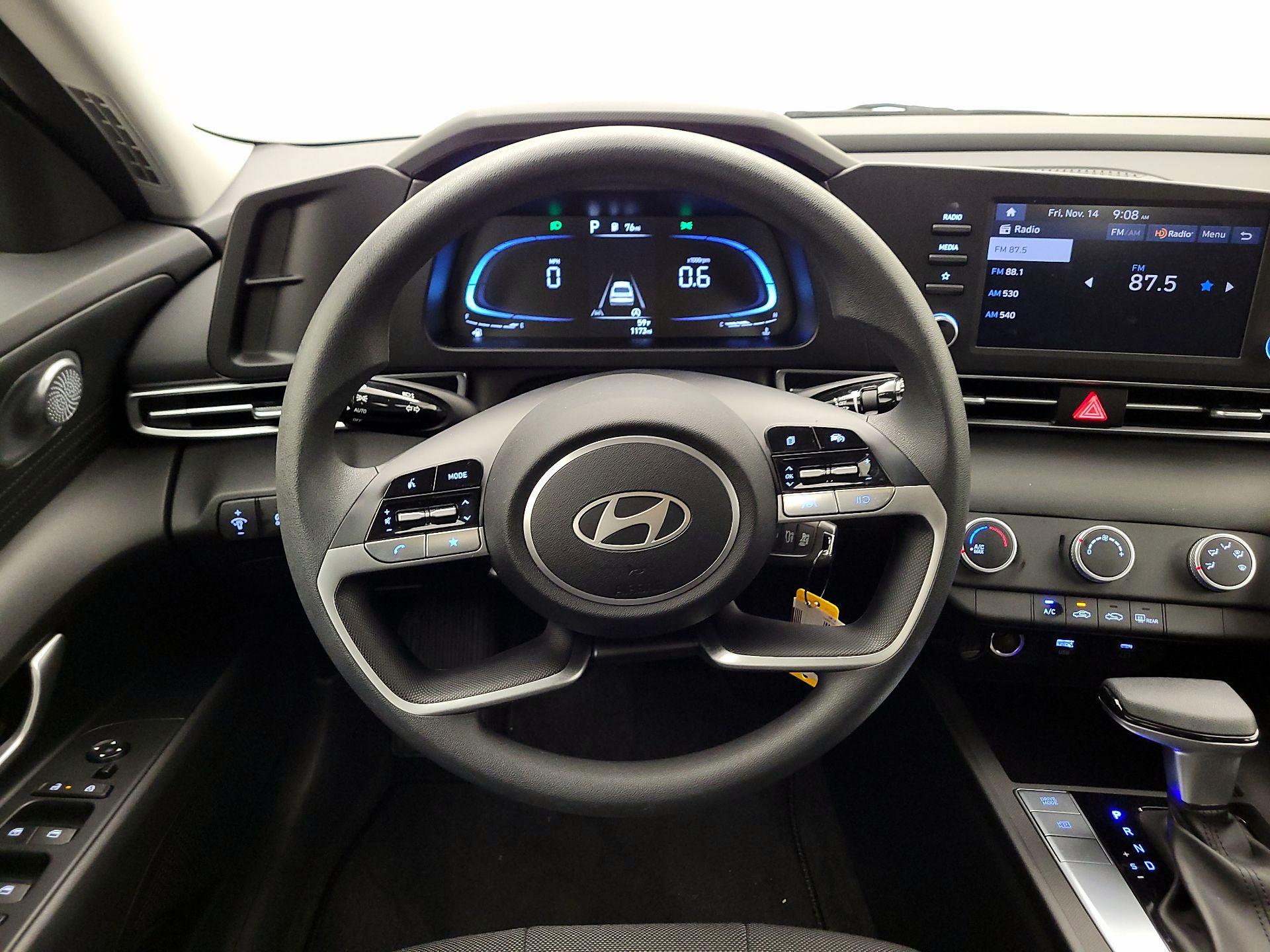 Thumbnail: 2024 Hyundai Elantra - 10