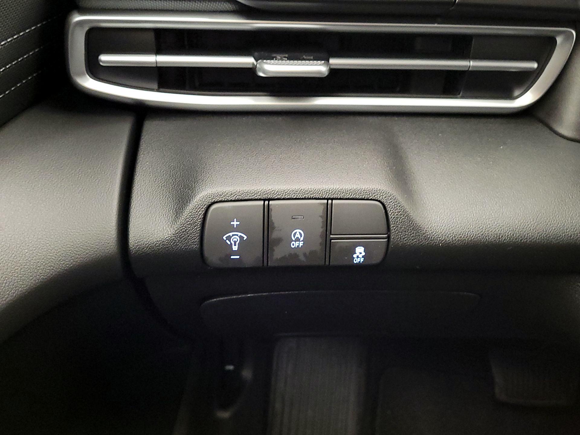 Thumbnail: 2024 Hyundai Elantra - 13