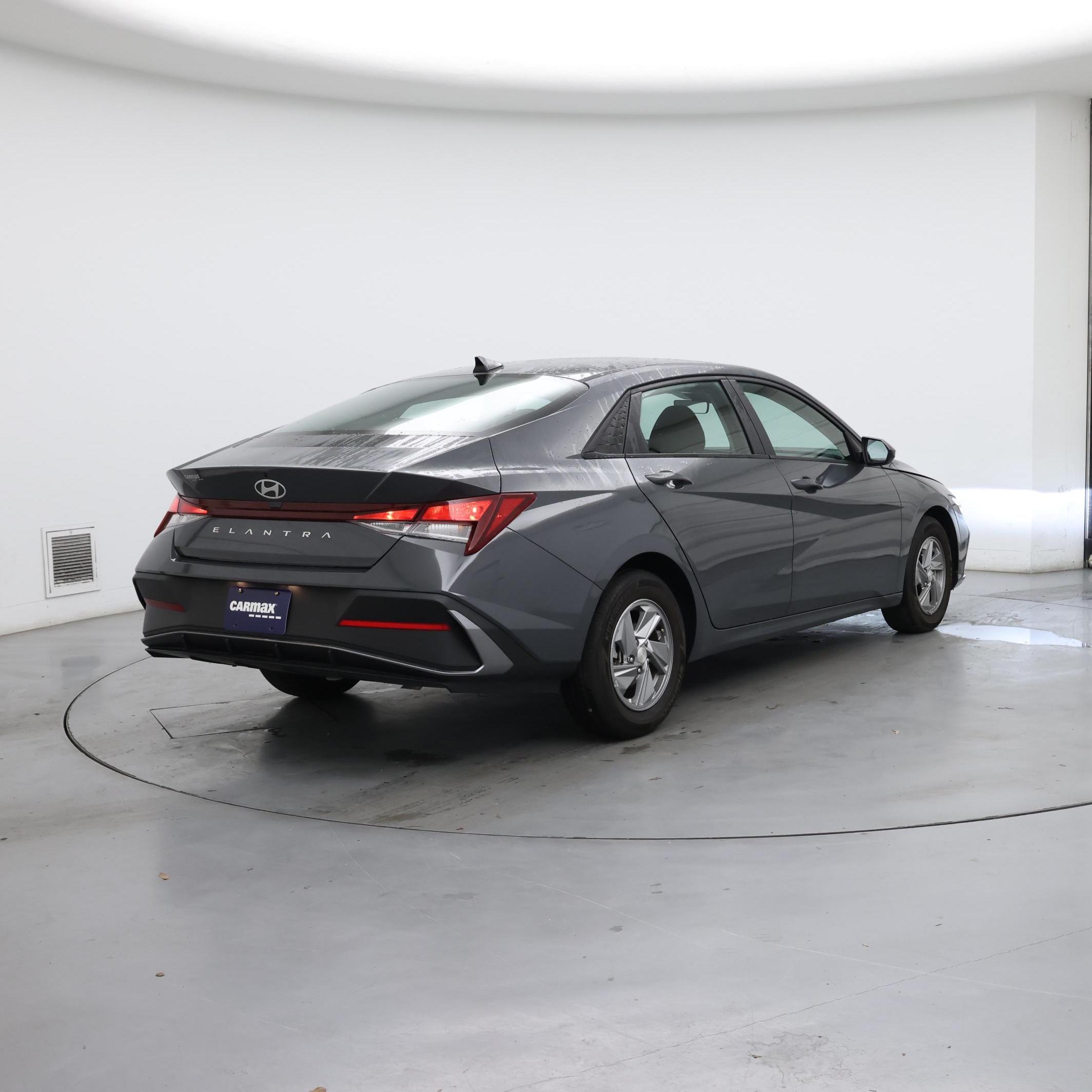 Thumbnail: 2024 Hyundai Elantra - 8