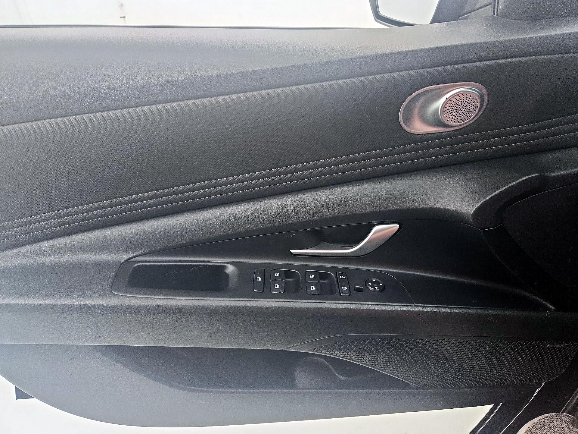 Thumbnail: 2023 Hyundai Elantra - 12