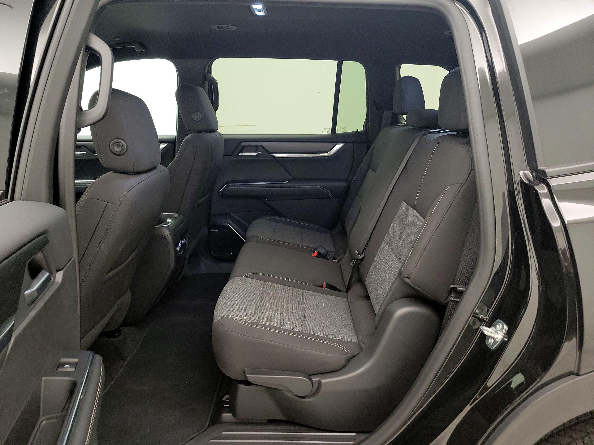 Thumbnail: 2025 GMC Acadia - 20