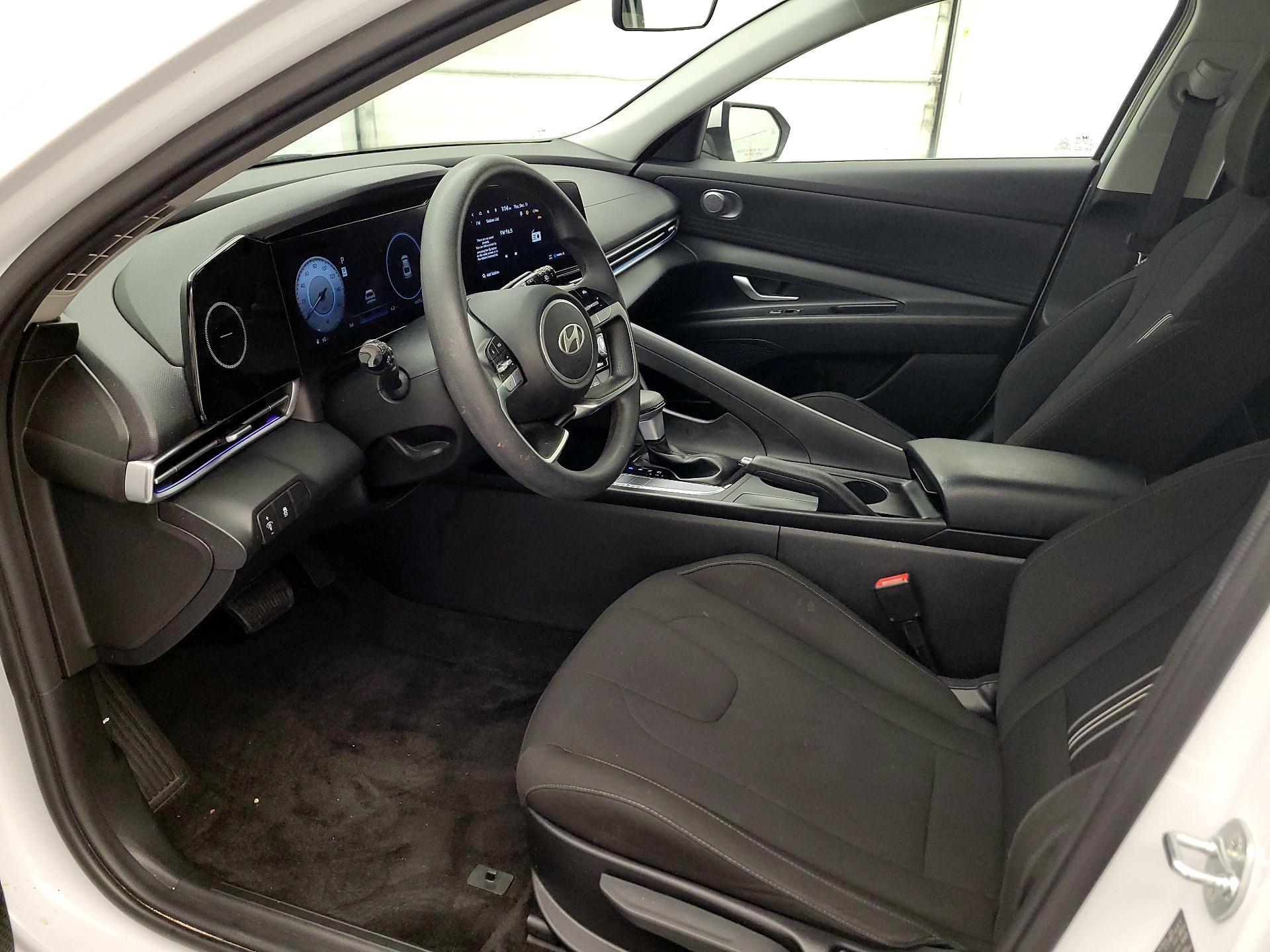 Thumbnail: 2024 Hyundai Elantra - 11