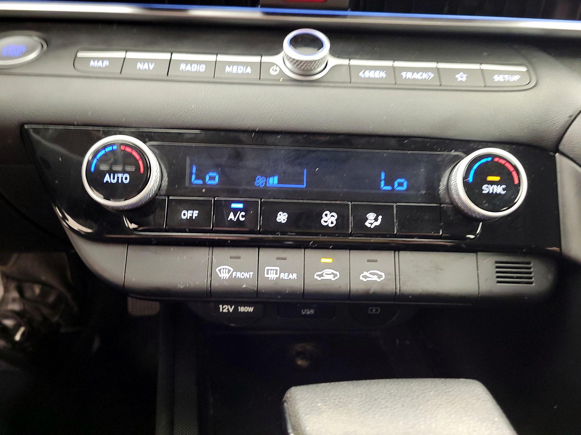 Thumbnail: 2024 Hyundai Elantra - 17