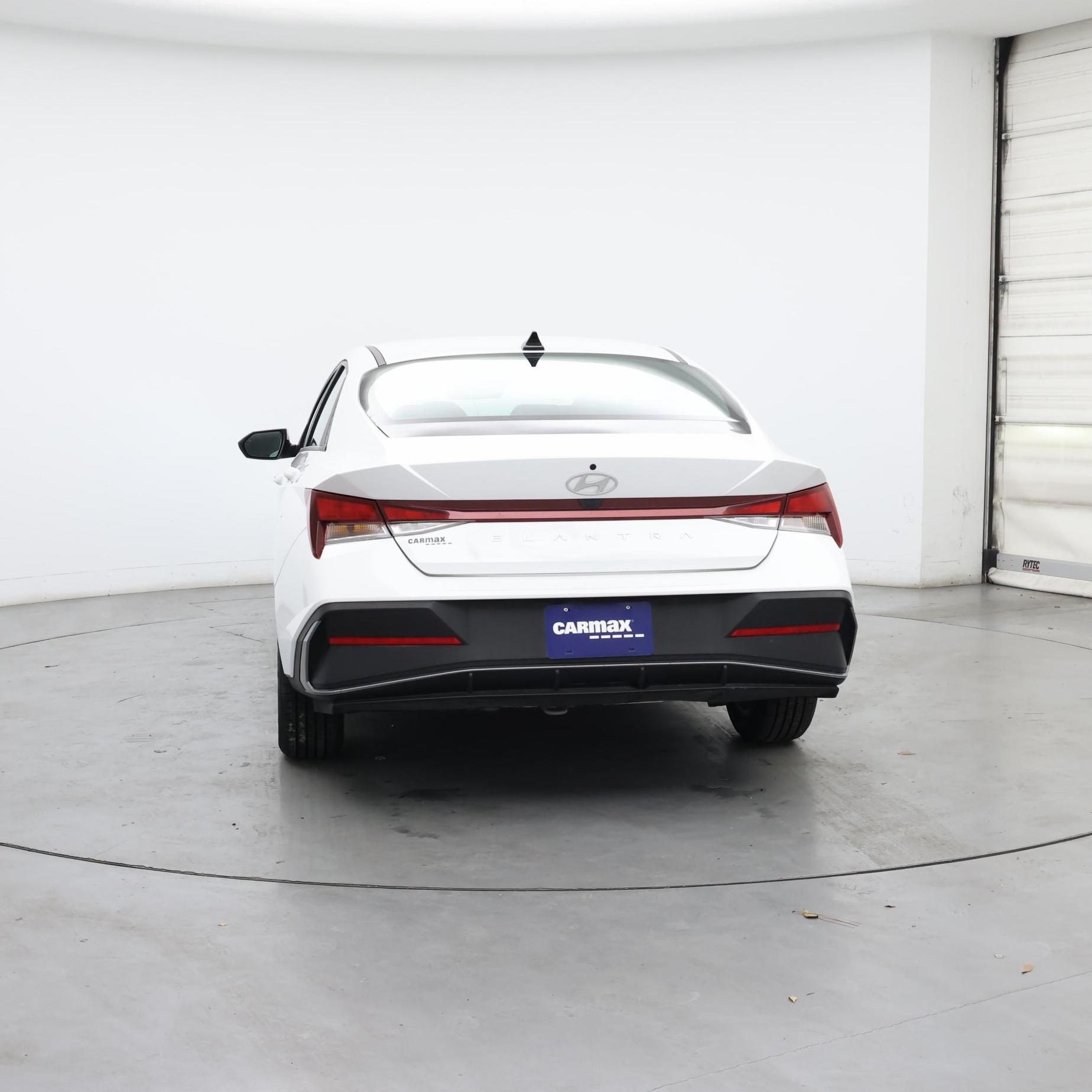 Thumbnail: 2024 Hyundai Elantra - 6