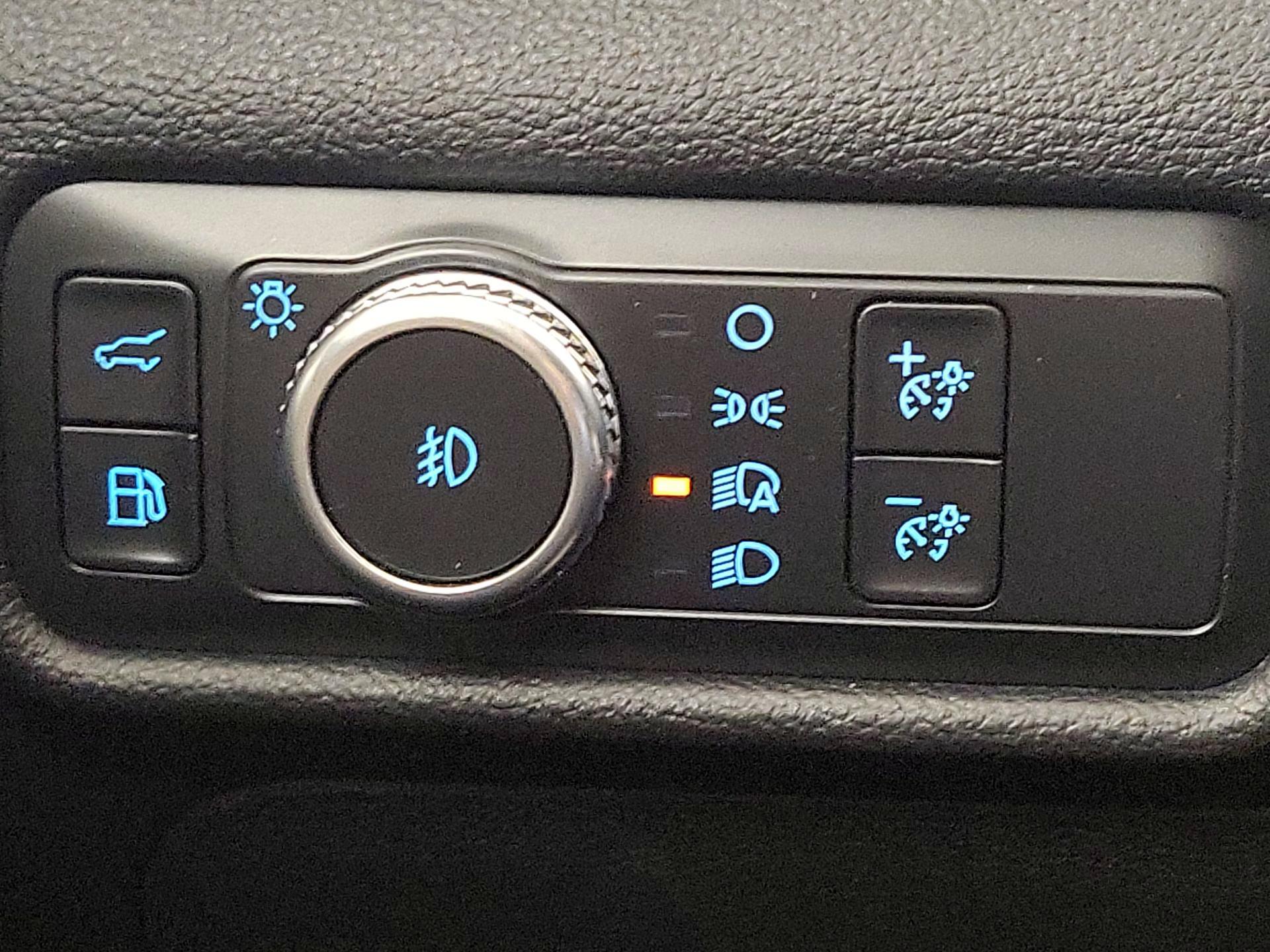 Thumbnail: 2021 Ford Explorer - 13