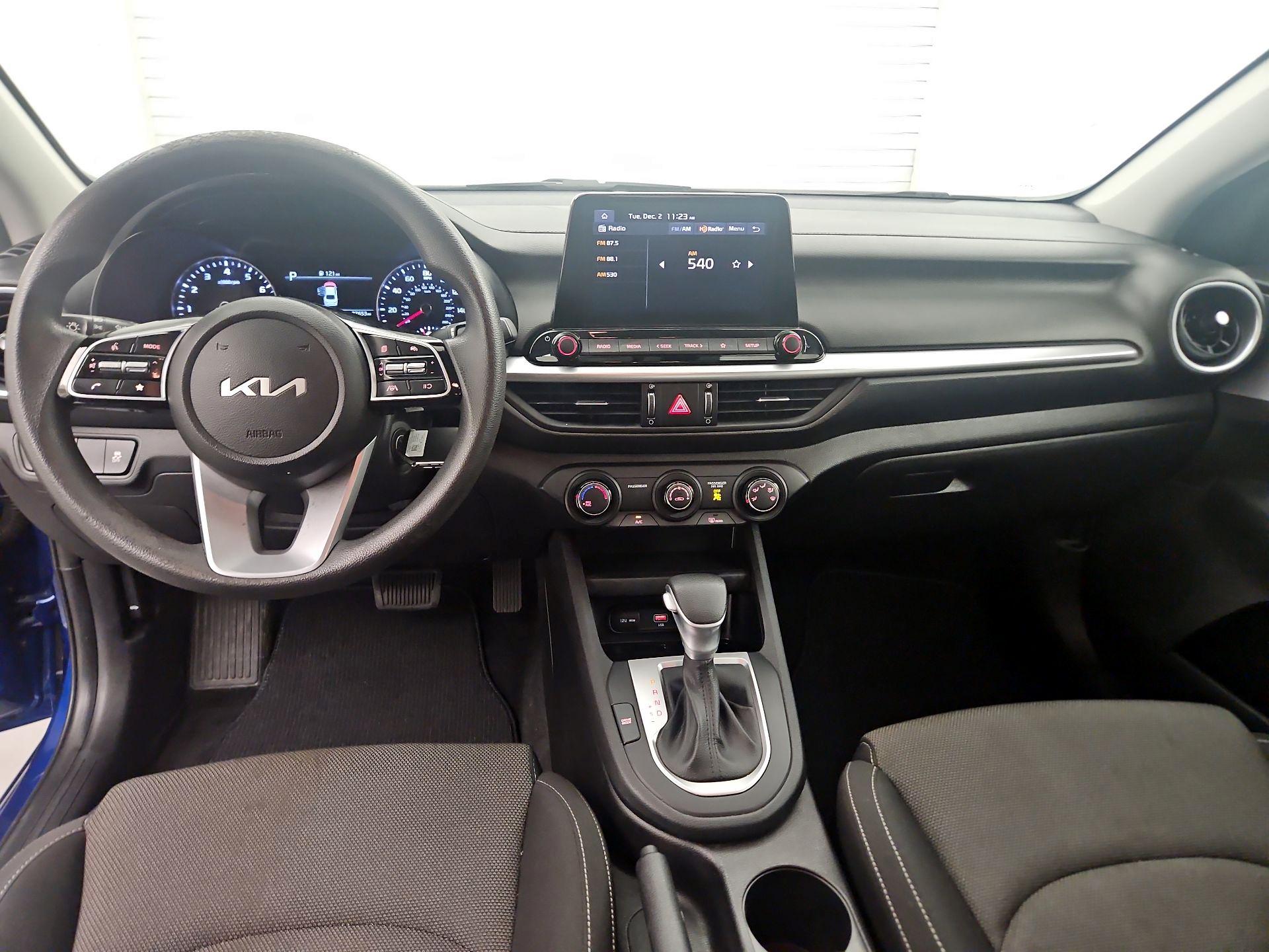 Thumbnail: 2023 Kia Forte - 9