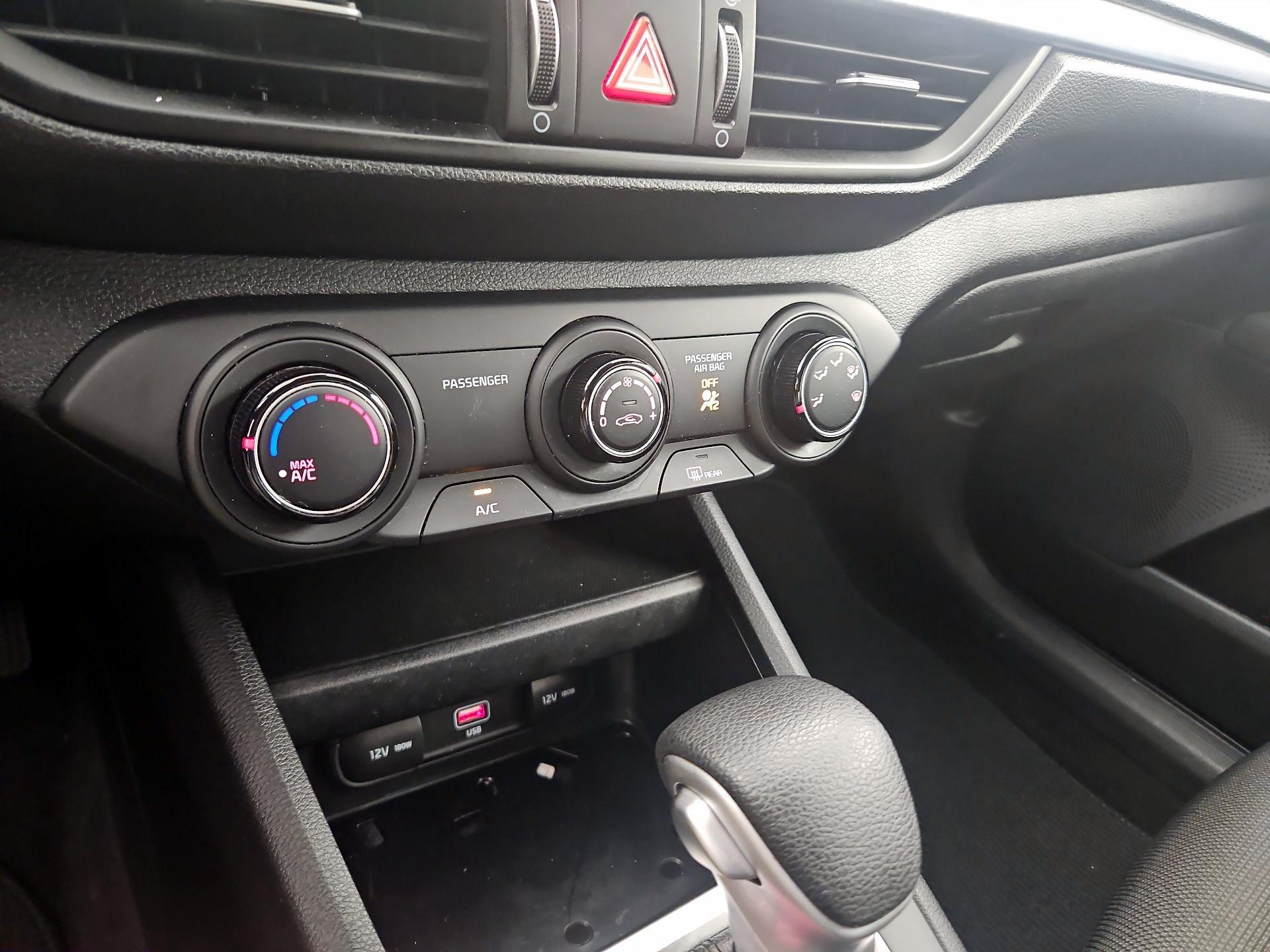 Thumbnail: 2023 Kia Forte - 16