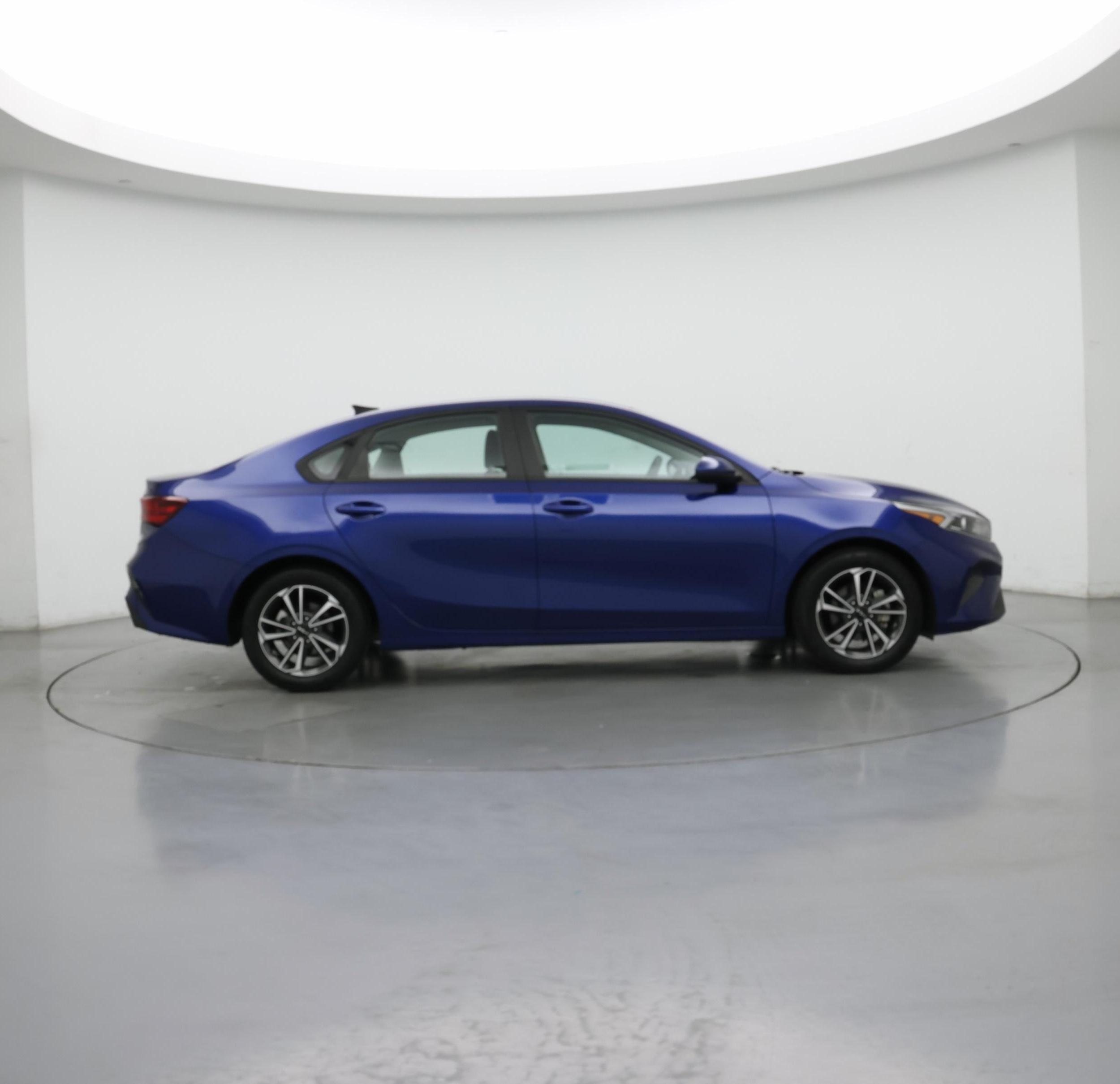 Thumbnail: 2023 Kia Forte - 7