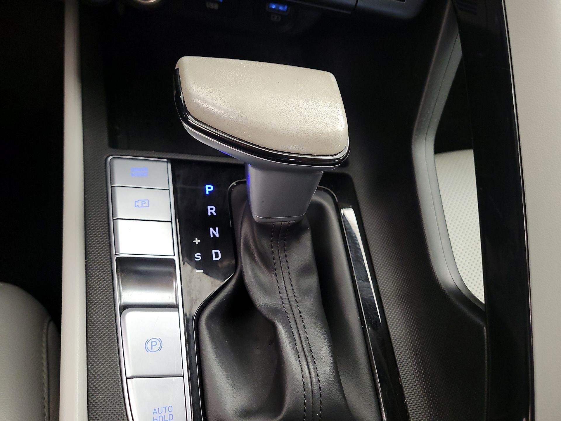 Thumbnail: 2023 Hyundai Elantra - 15