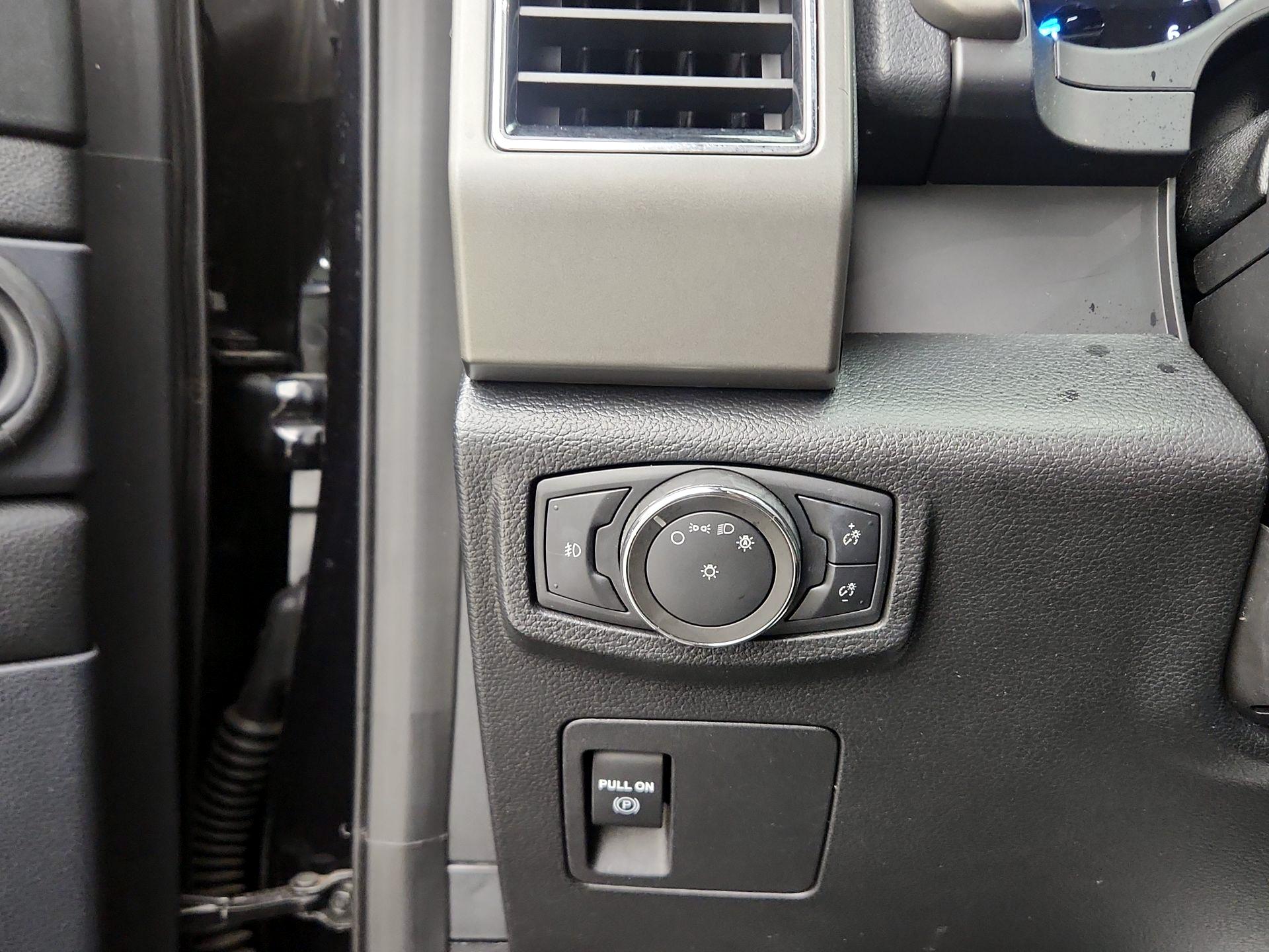 Thumbnail: 2020 Ford Expedition - 13