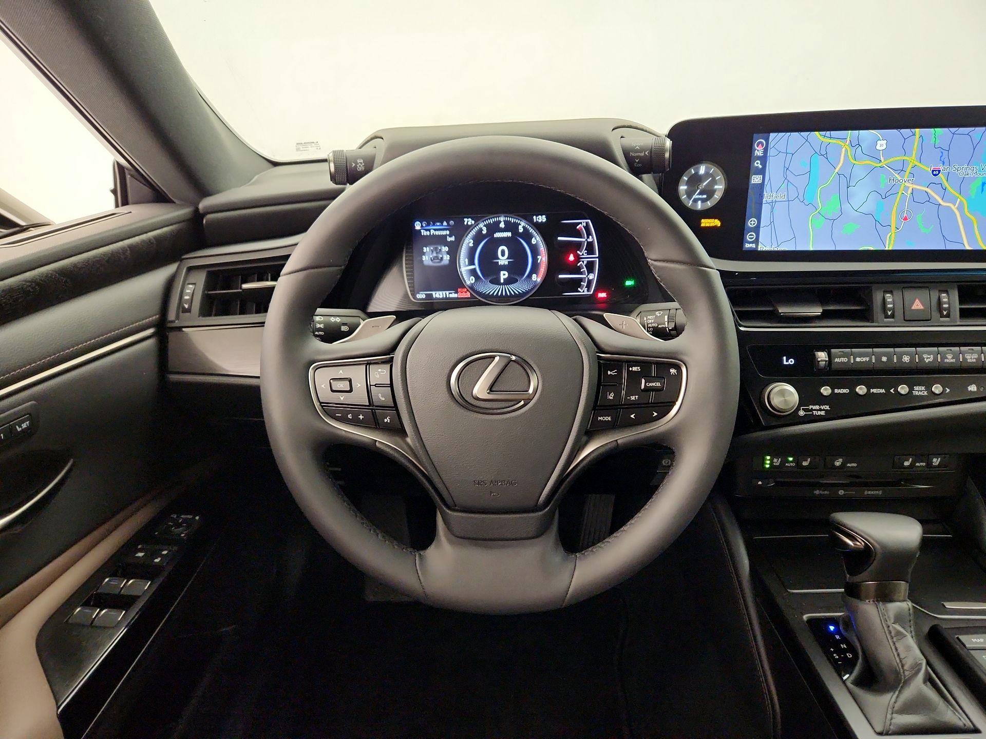 Thumbnail: 2022 Lexus ES - 10