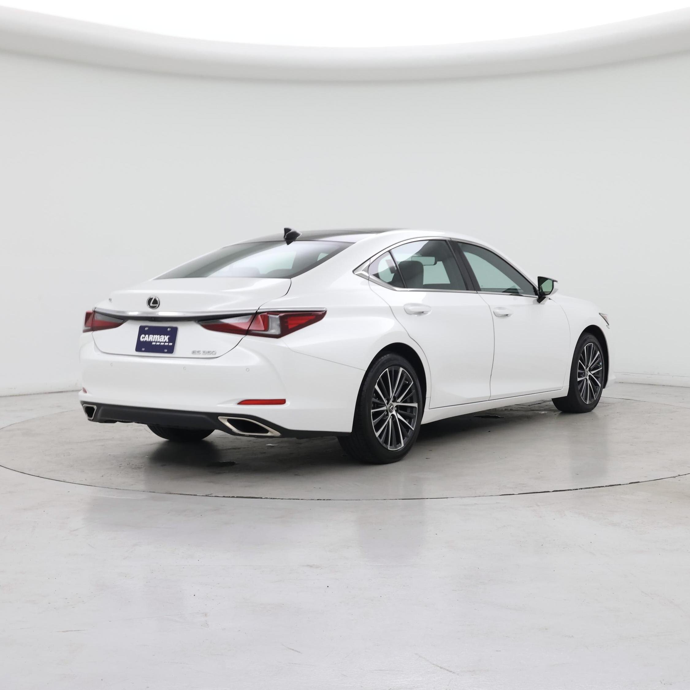 Thumbnail: 2022 Lexus ES - 8