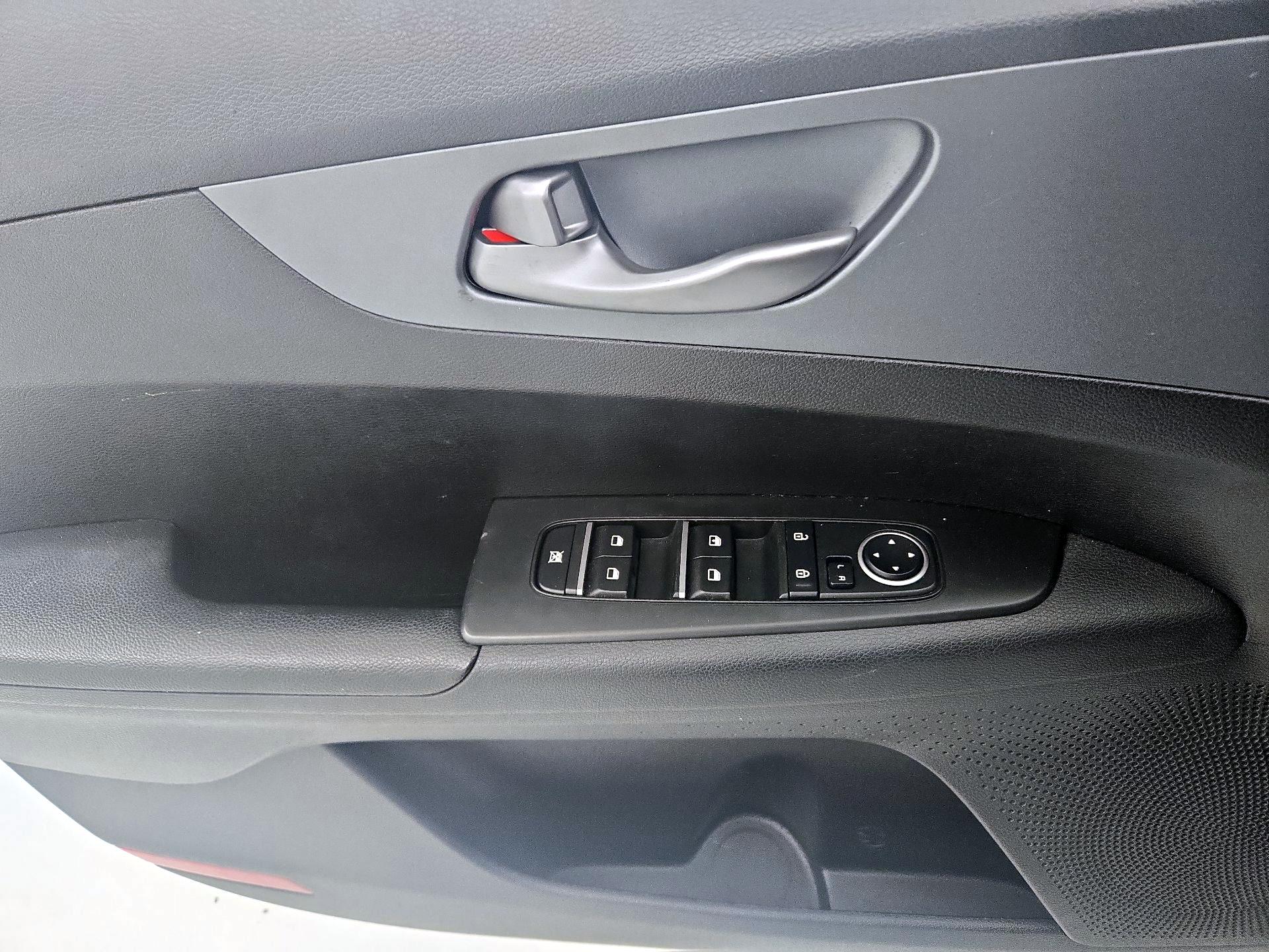 Thumbnail: 2021 Kia Forte - 12