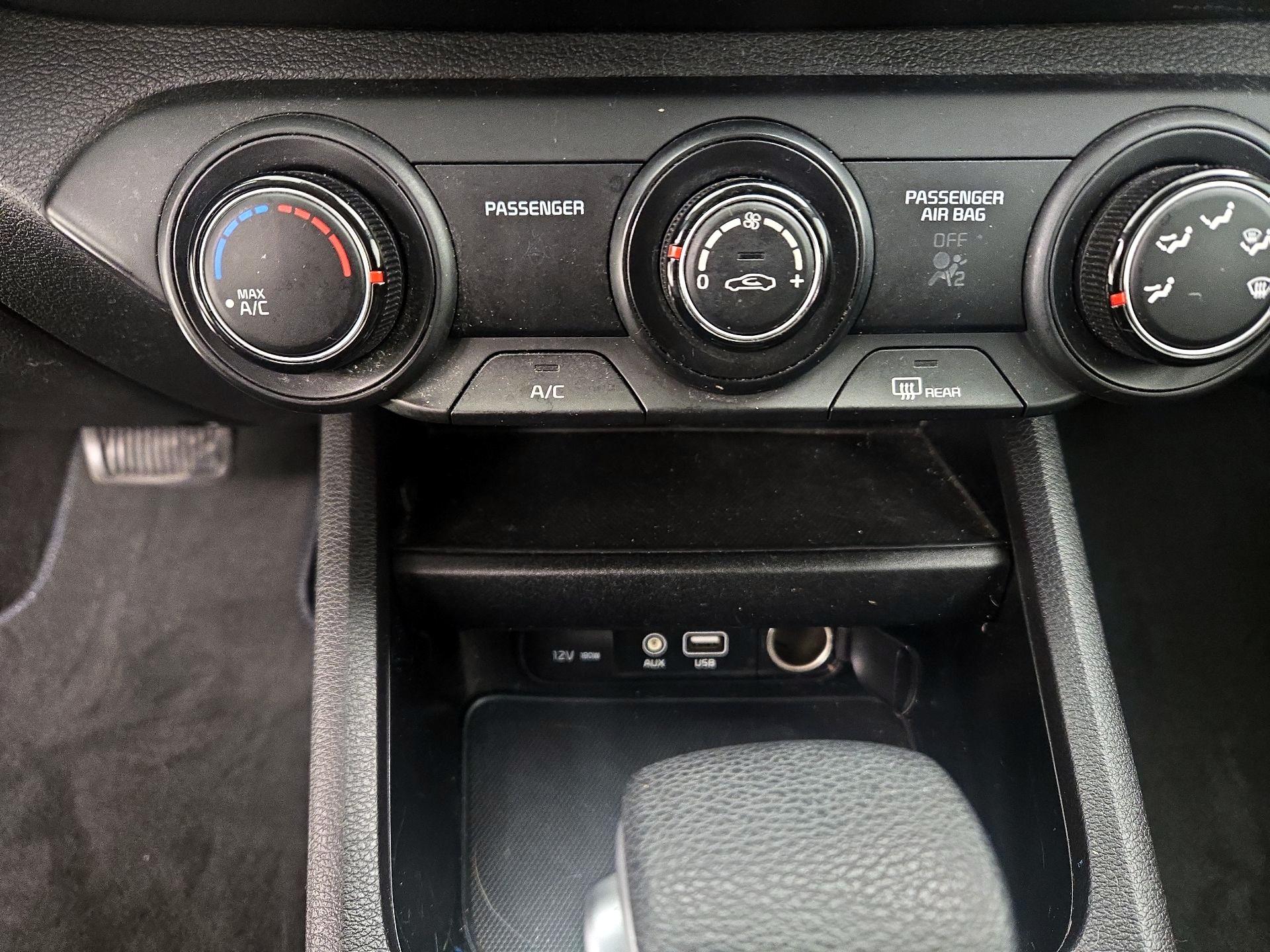 Thumbnail: 2021 Kia Forte - 16