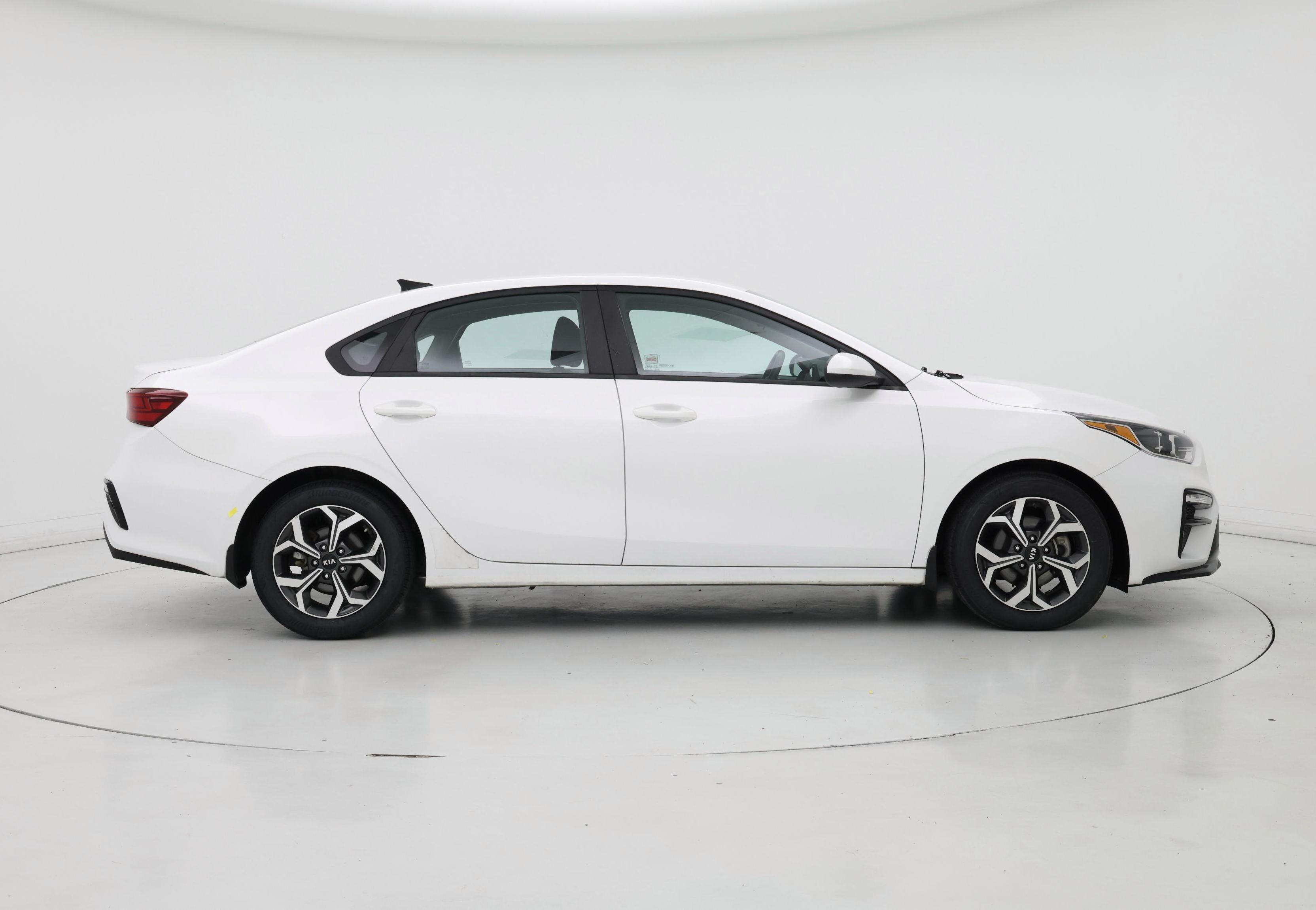 Thumbnail: 2021 Kia Forte - 7