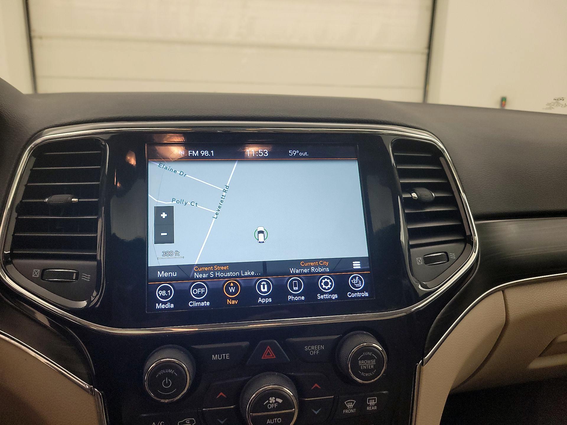 Thumbnail: 2022 Jeep Grand Cherokee - 14