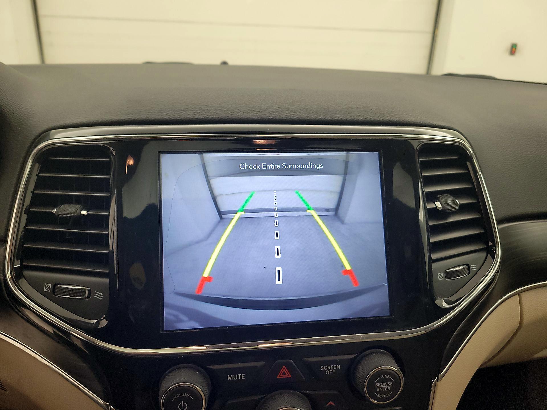 Thumbnail: 2022 Jeep Grand Cherokee - 15