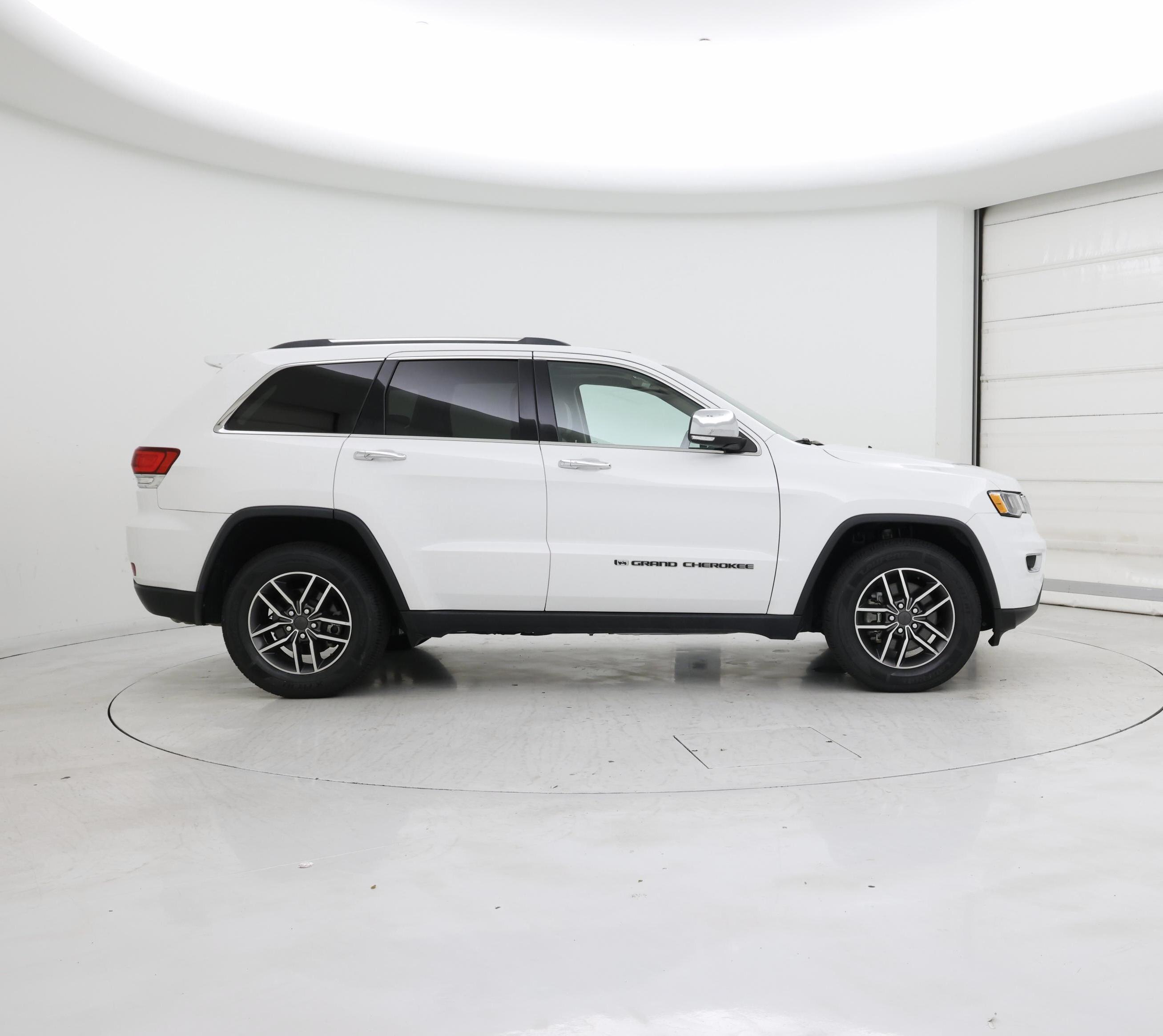 Thumbnail: 2022 Jeep Grand Cherokee - 7