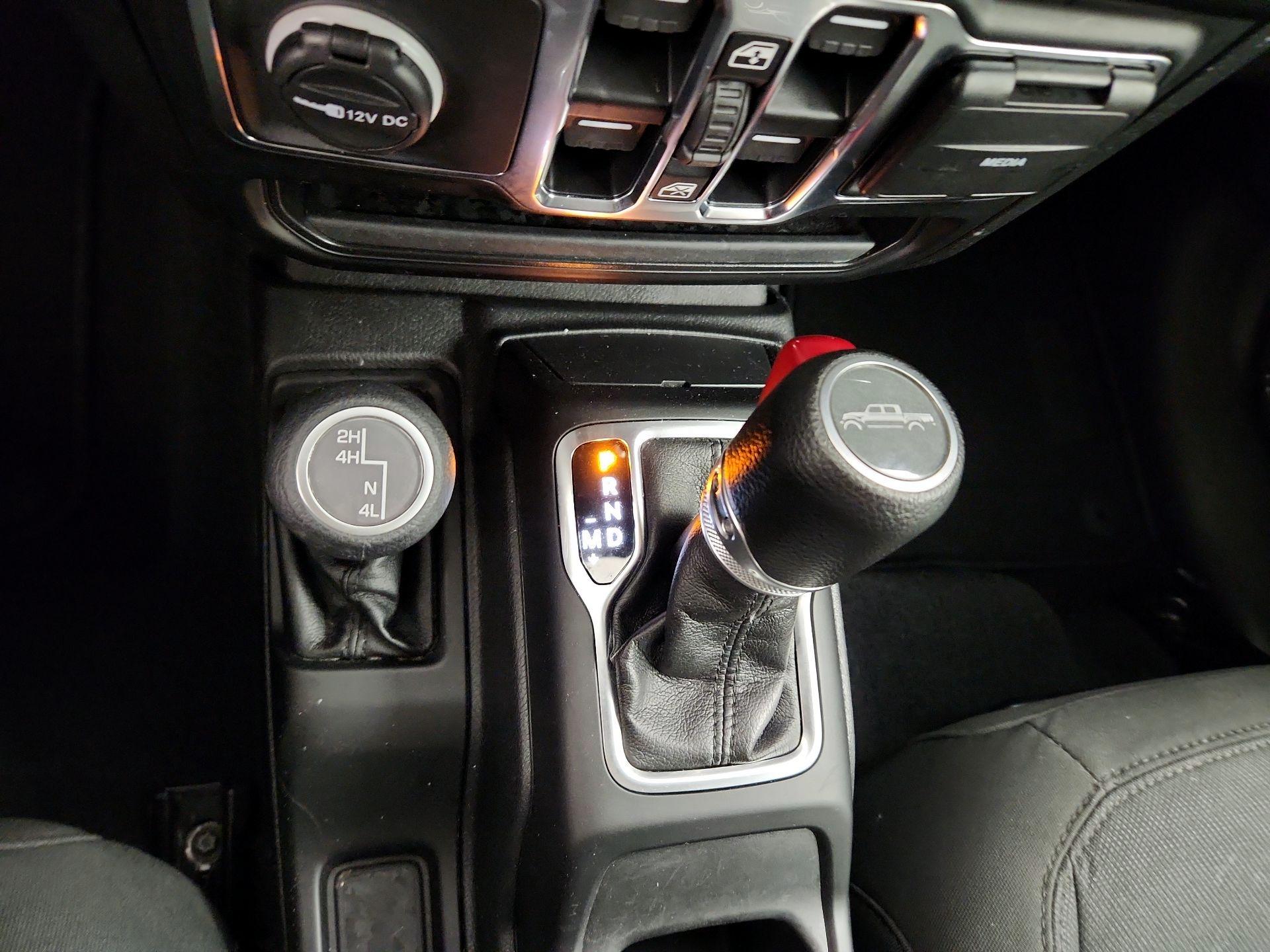 Thumbnail: 2023 Jeep Gladiator - 17