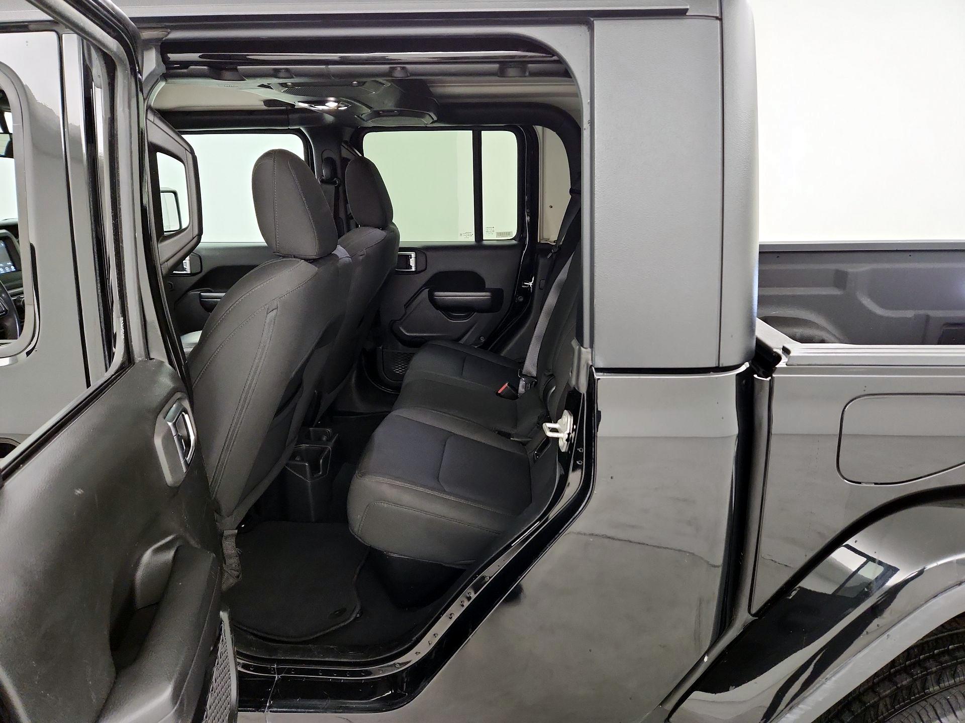 Thumbnail: 2023 Jeep Gladiator - 19