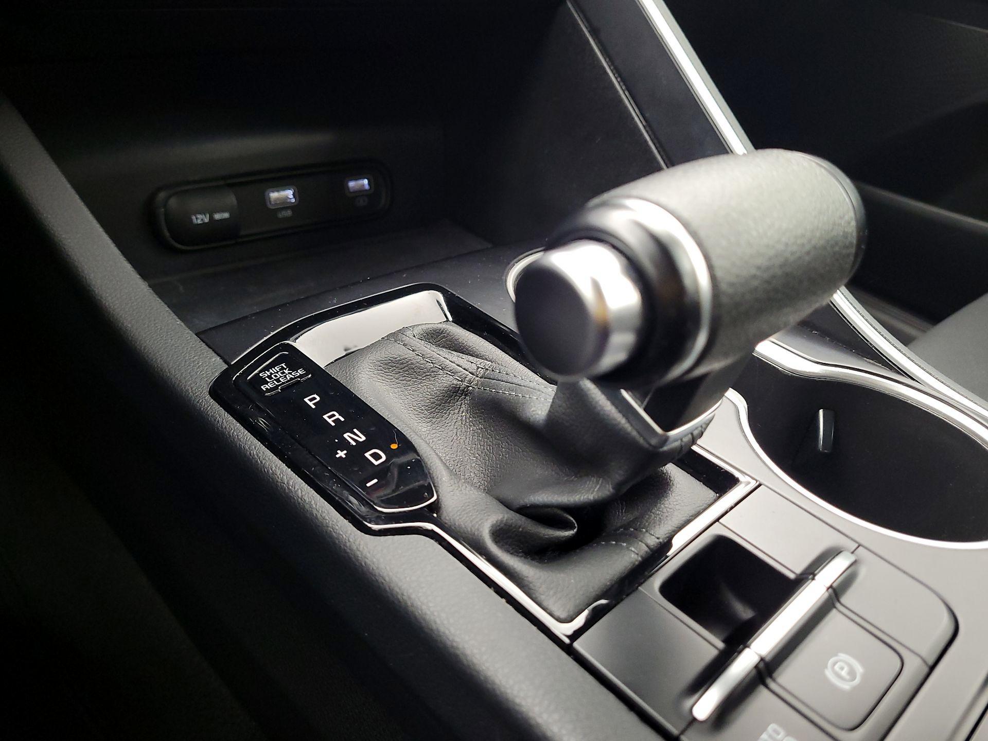 Thumbnail: 2022 Kia K5 - 17