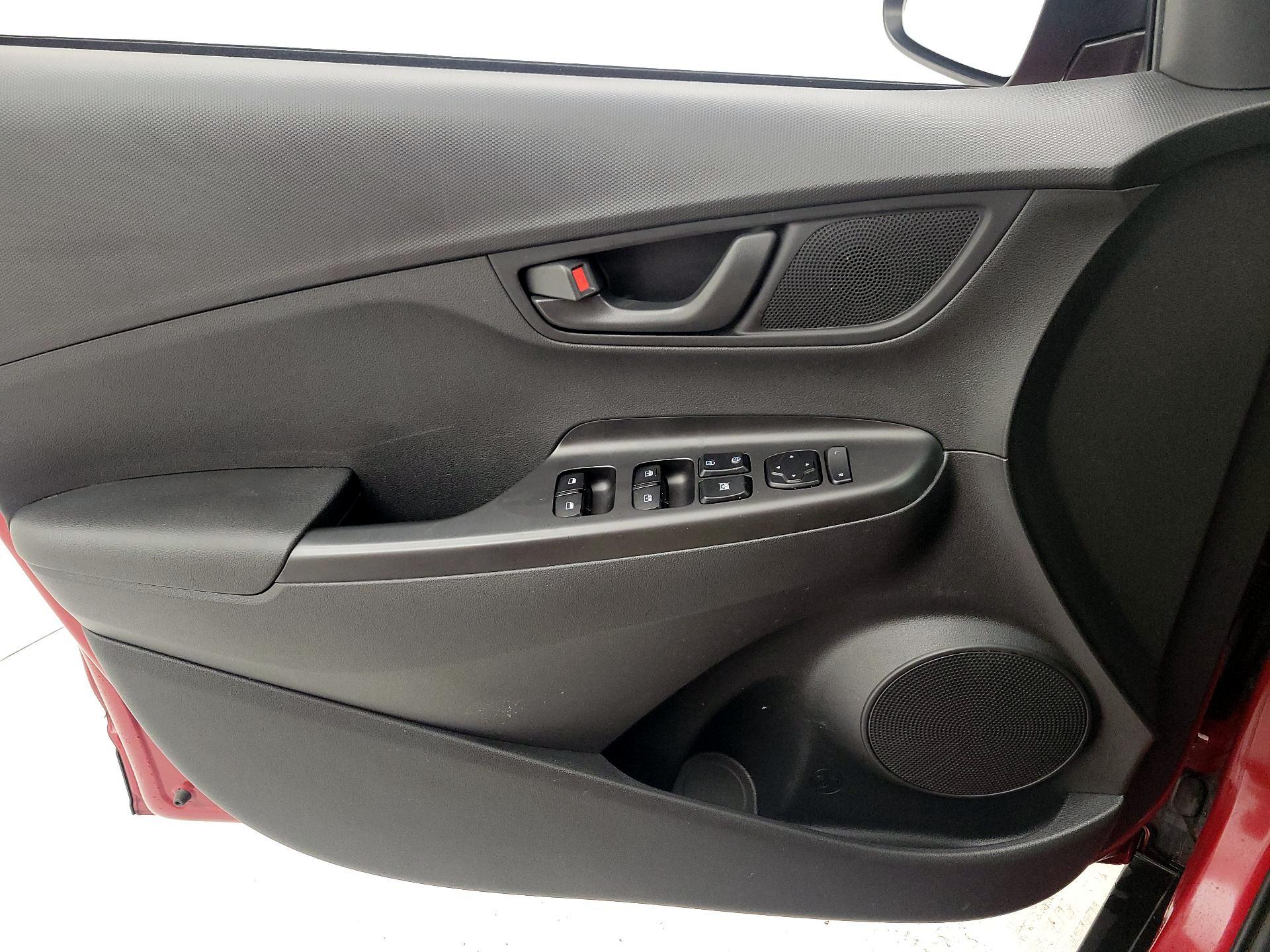 Thumbnail: 2020 Hyundai Kona - 12