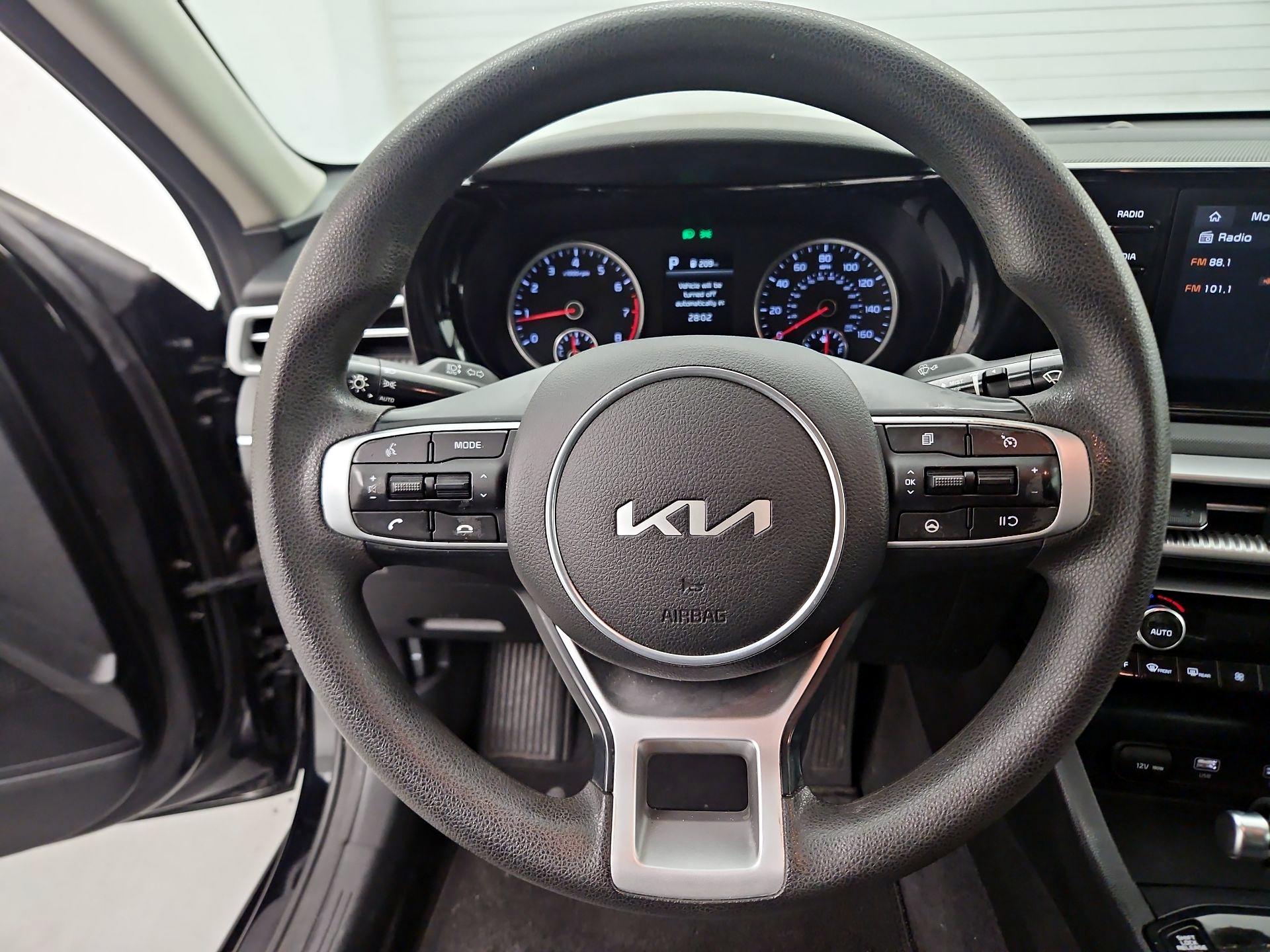 Thumbnail: 2023 Kia K5 - 10