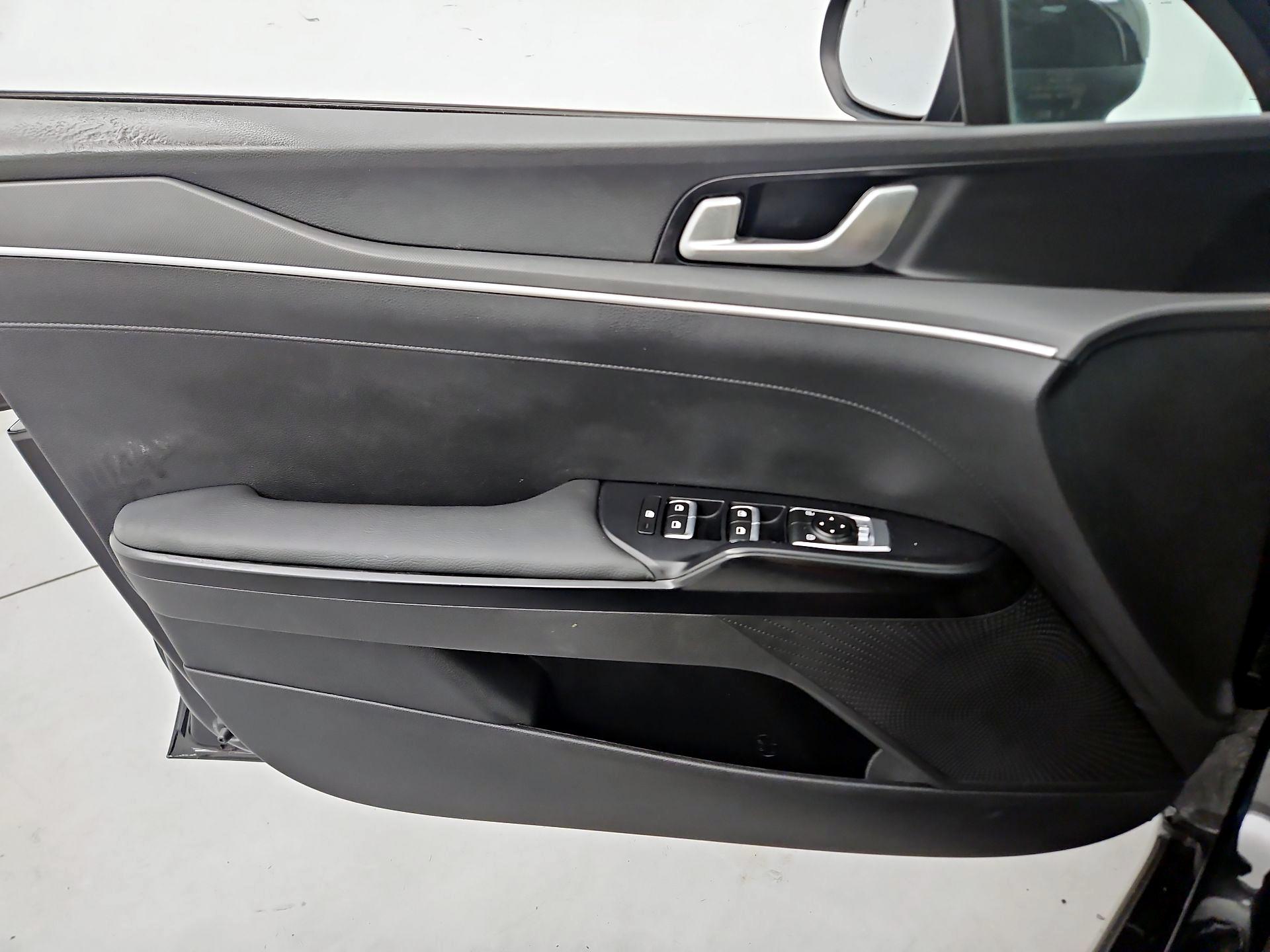 Thumbnail: 2023 Kia K5 - 12