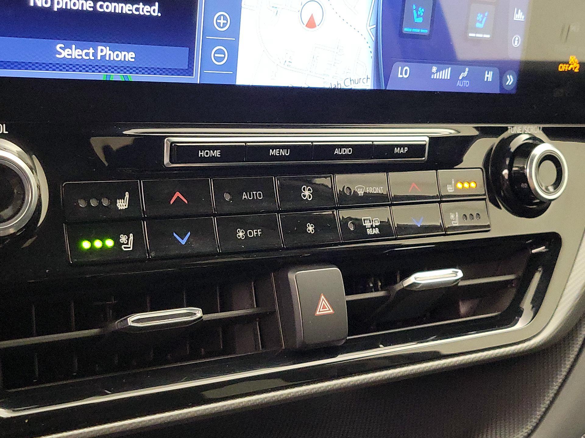 Thumbnail: 2021 Toyota Highlander - 16