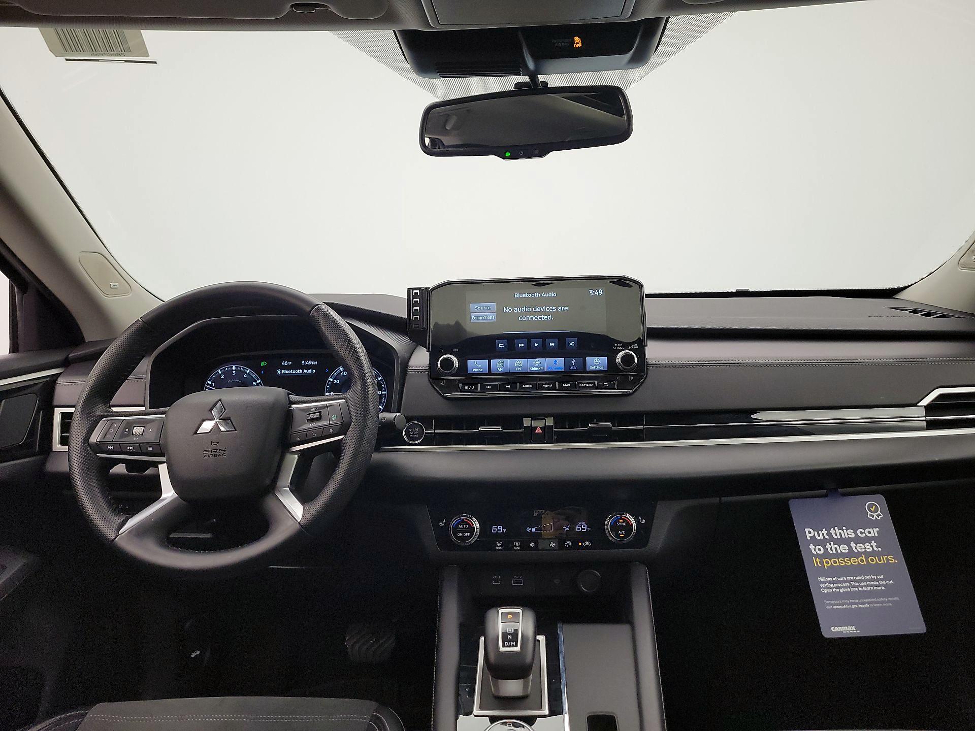 Thumbnail: 2024 Mitsubishi Outlander - 9