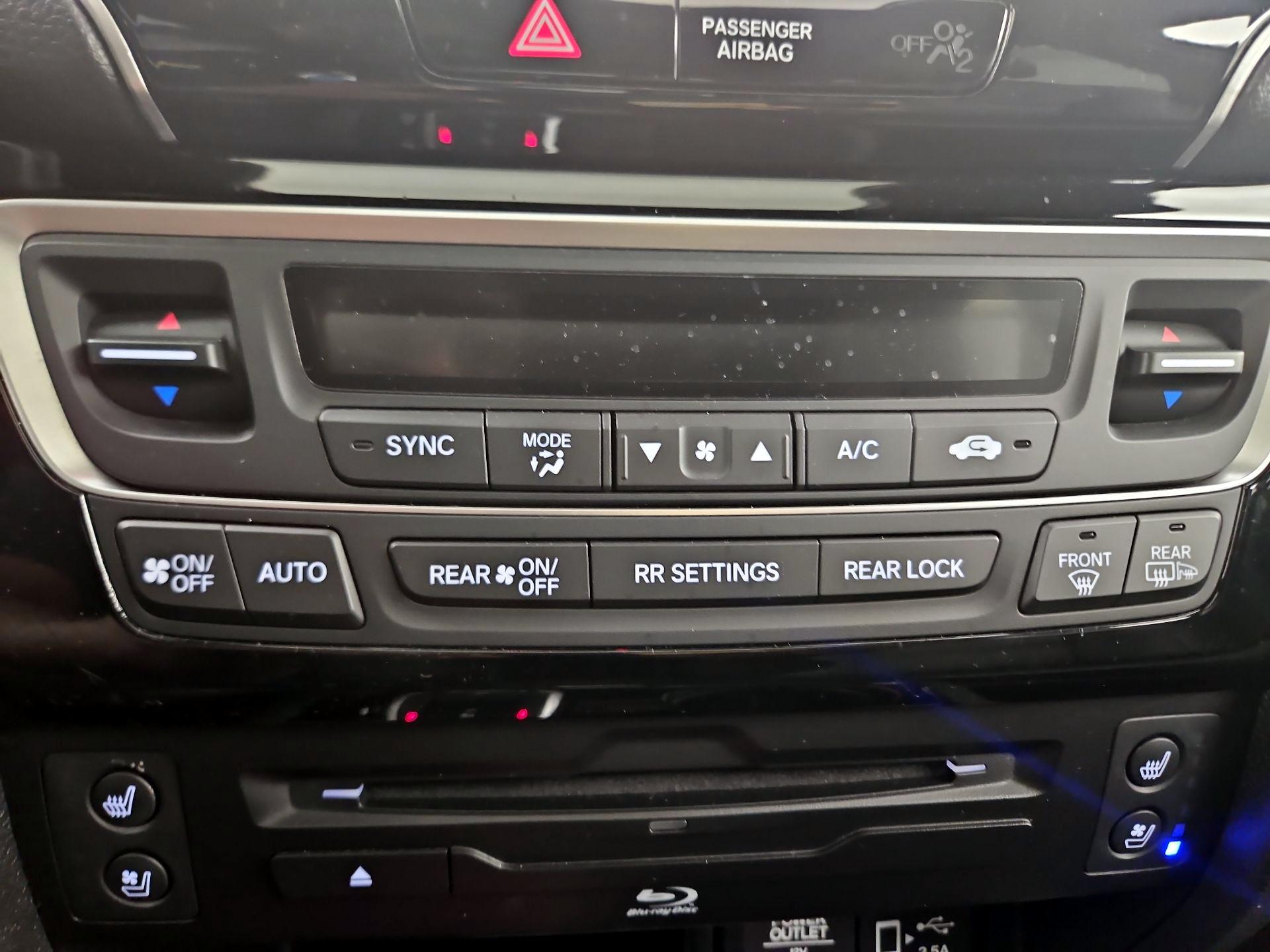 Thumbnail: 2022 Honda Pilot - 16