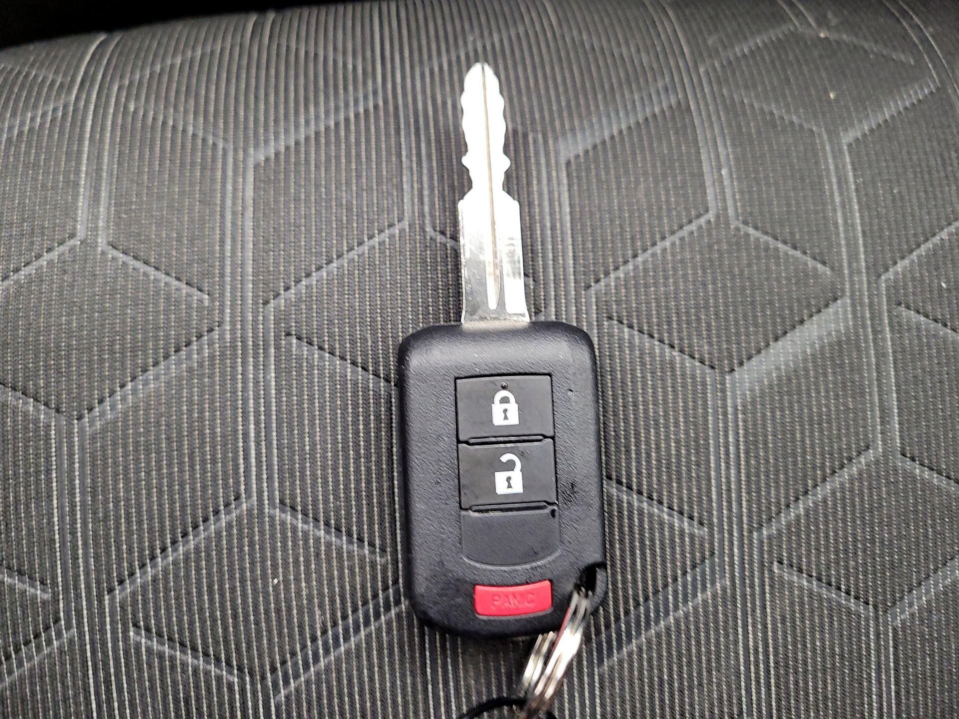 Thumbnail: 2023 Mitsubishi Outlander Sport - 18