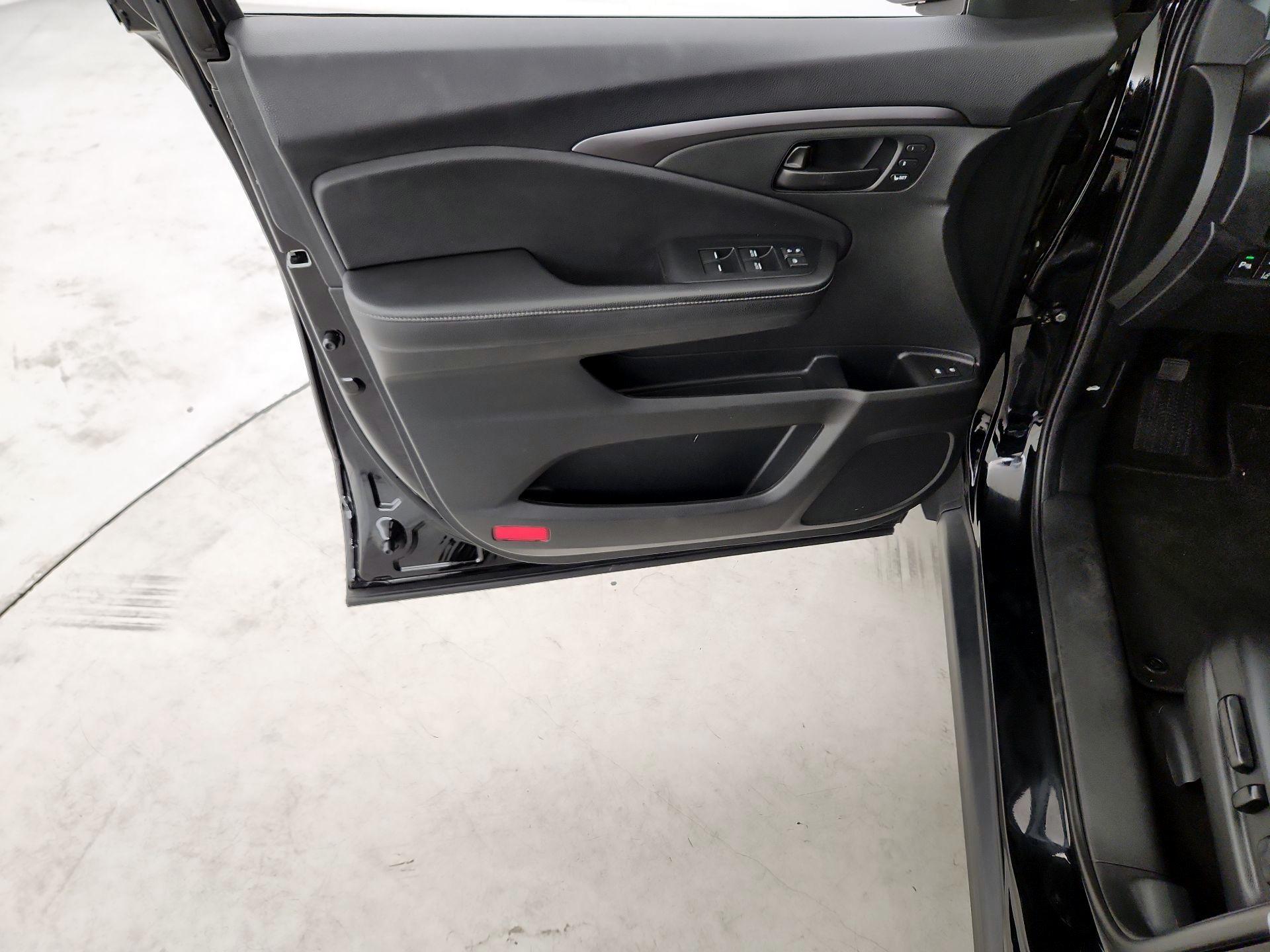 Thumbnail: 2022 Honda Passport - 12