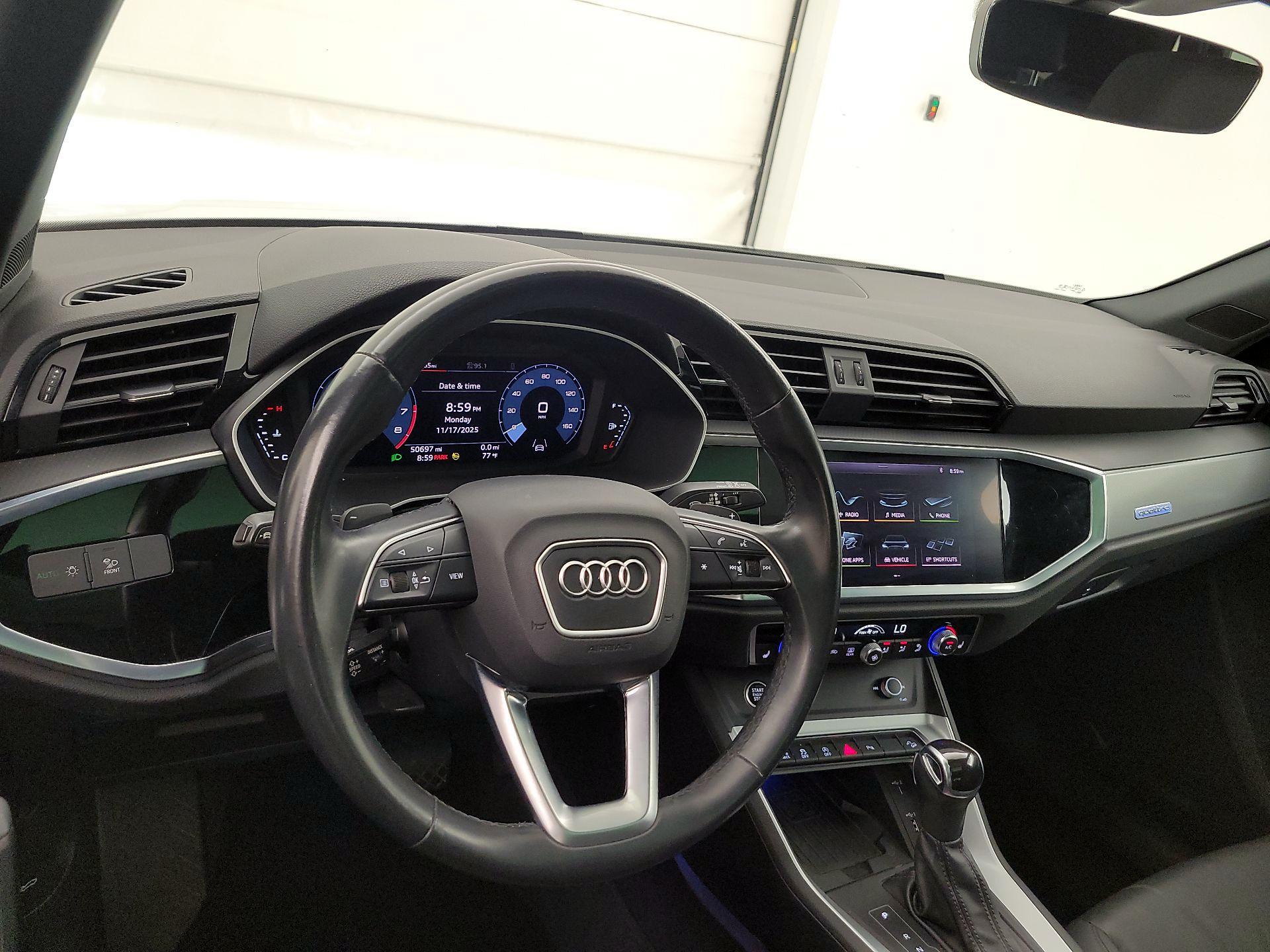 Thumbnail: 2021 Audi Q3 - 9