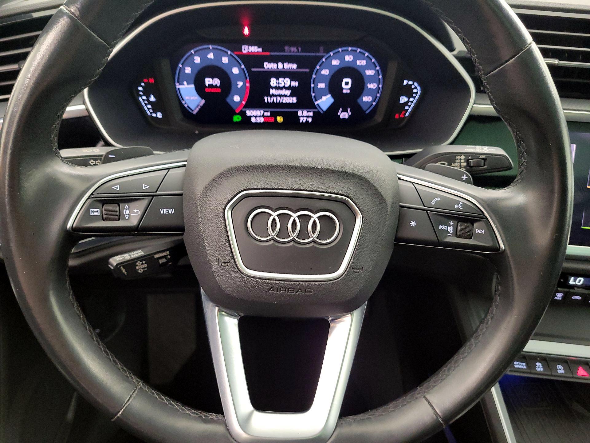 Thumbnail: 2021 Audi Q3 - 10