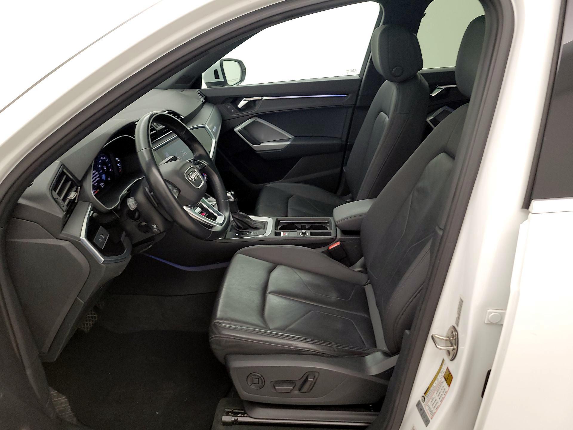 Thumbnail: 2021 Audi Q3 - 11