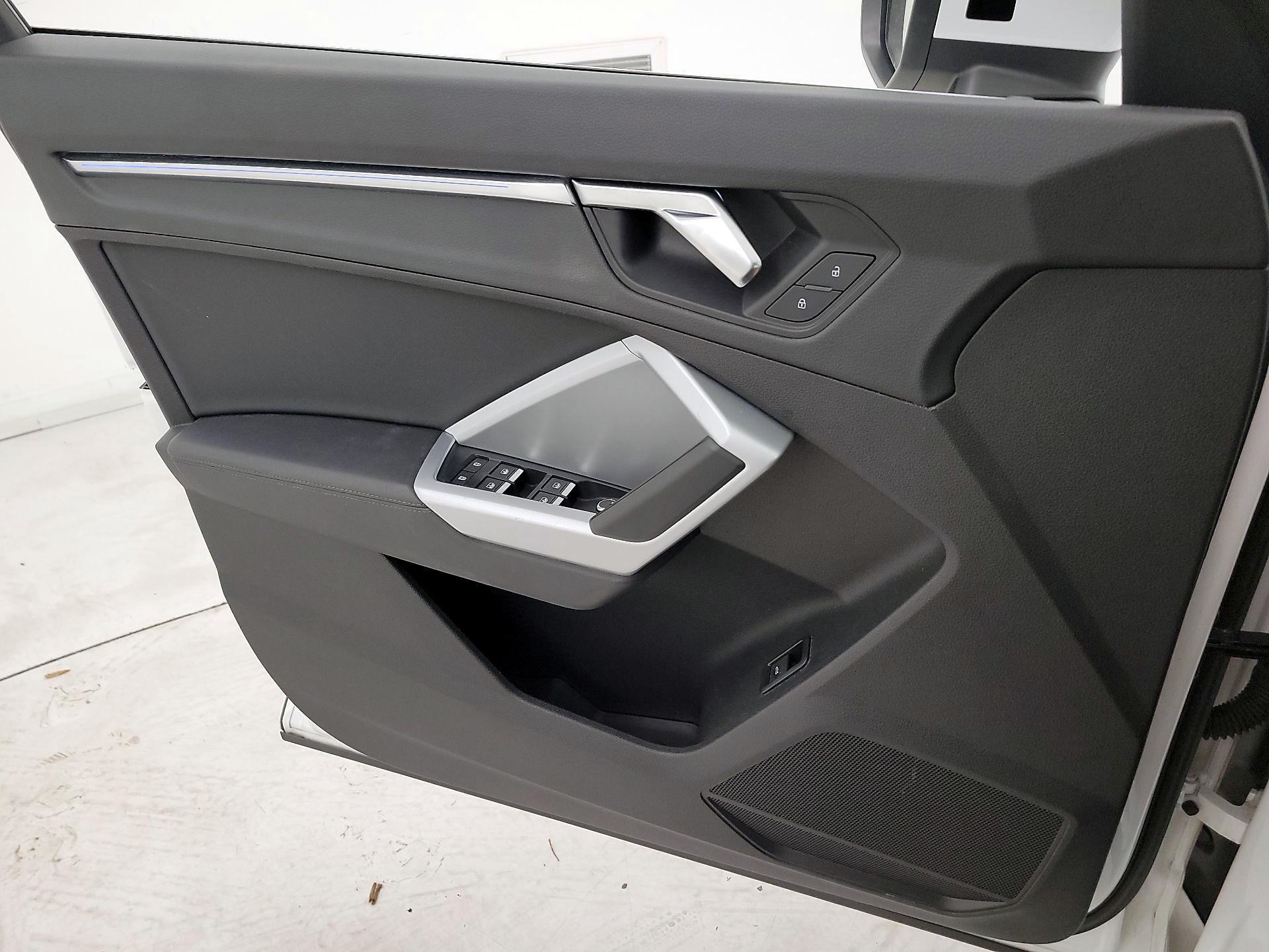 Thumbnail: 2021 Audi Q3 - 12