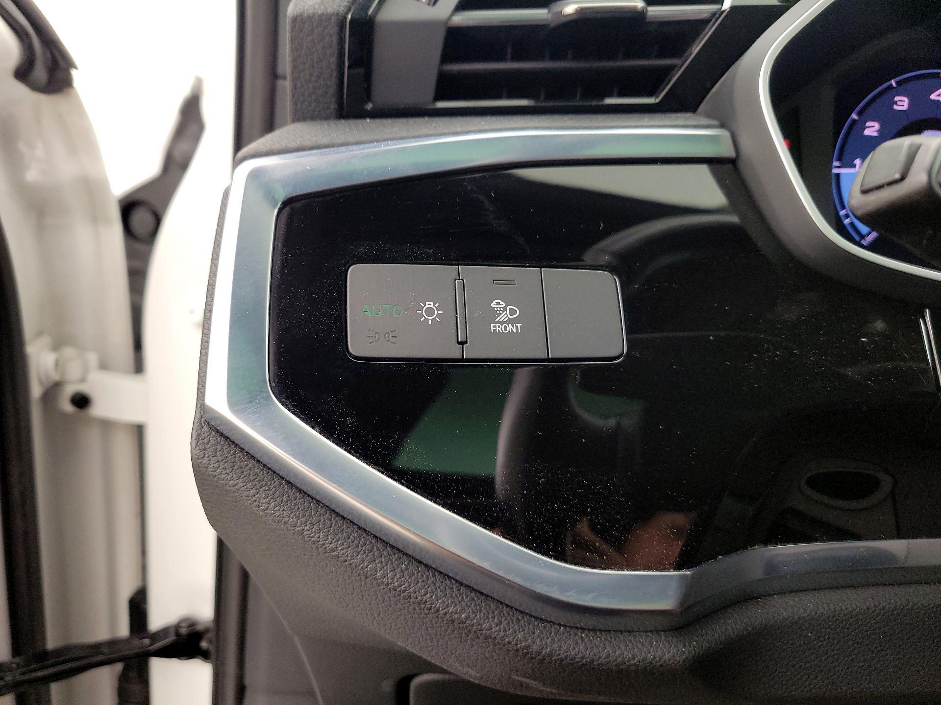 Thumbnail: 2021 Audi Q3 - 13