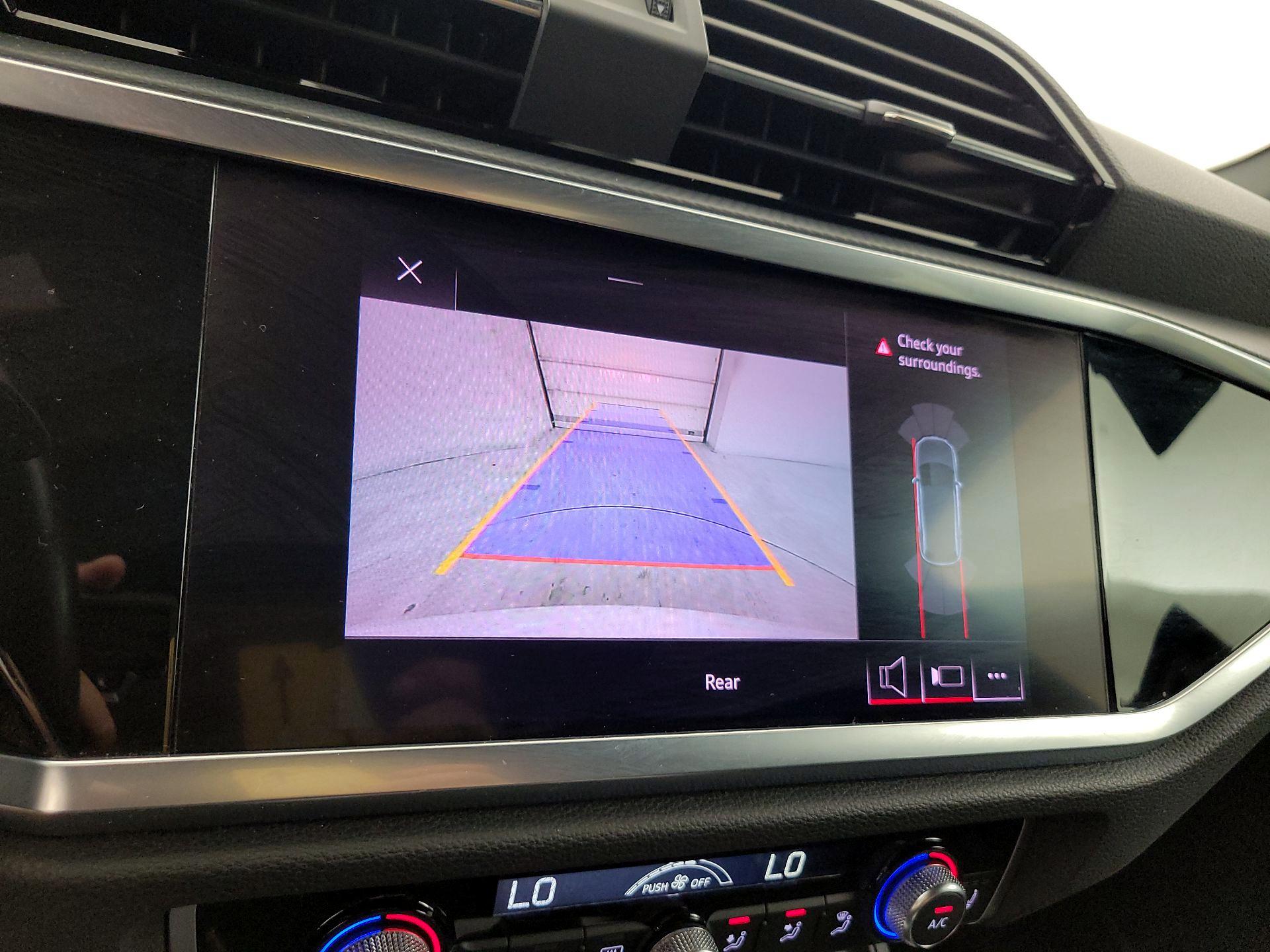 Thumbnail: 2021 Audi Q3 - 14