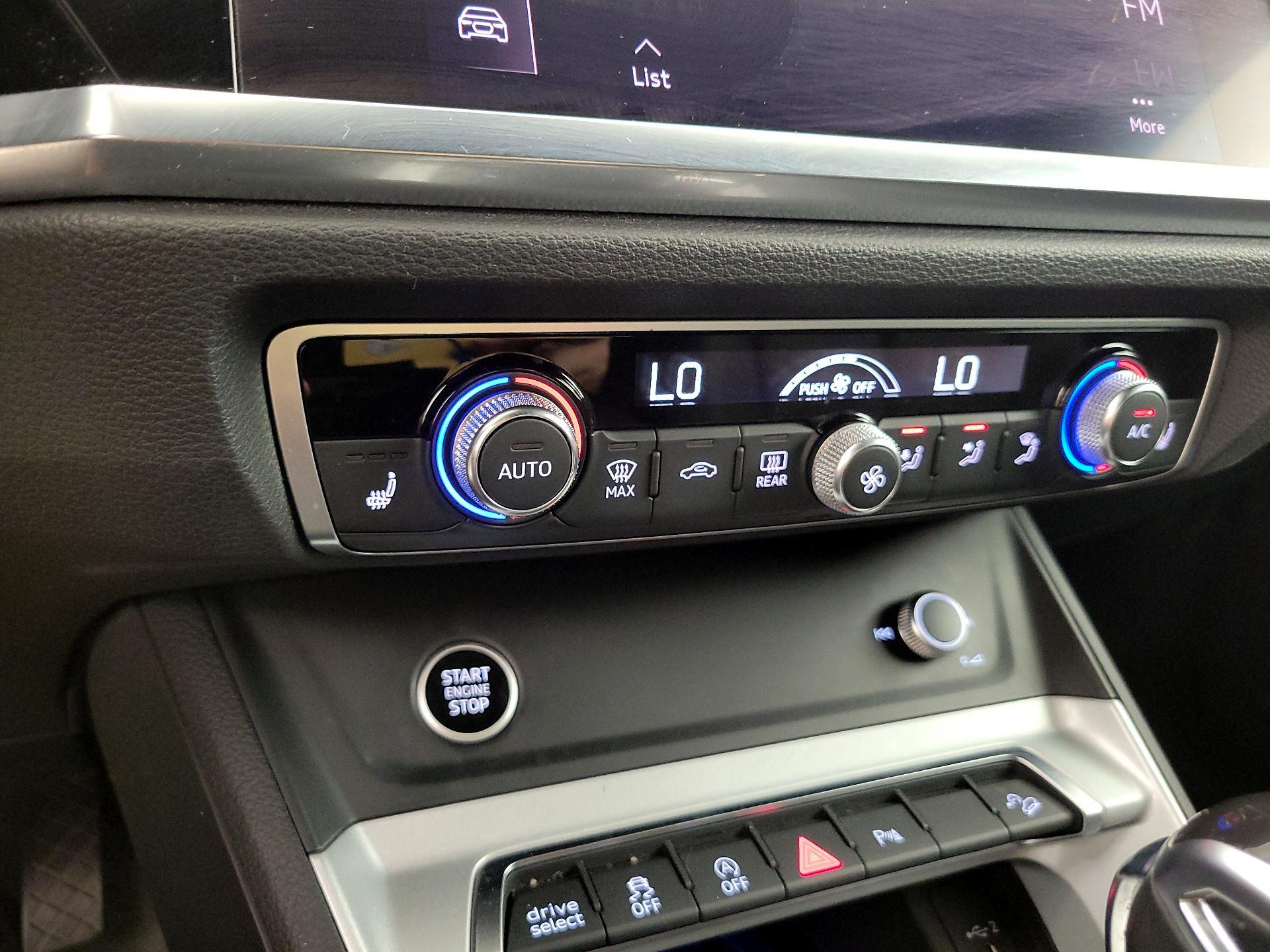 Thumbnail: 2021 Audi Q3 - 16