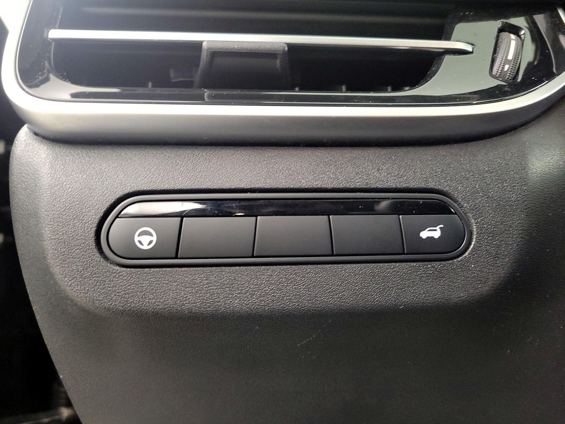 Thumbnail: 2023 INFINITI QX60 - 13