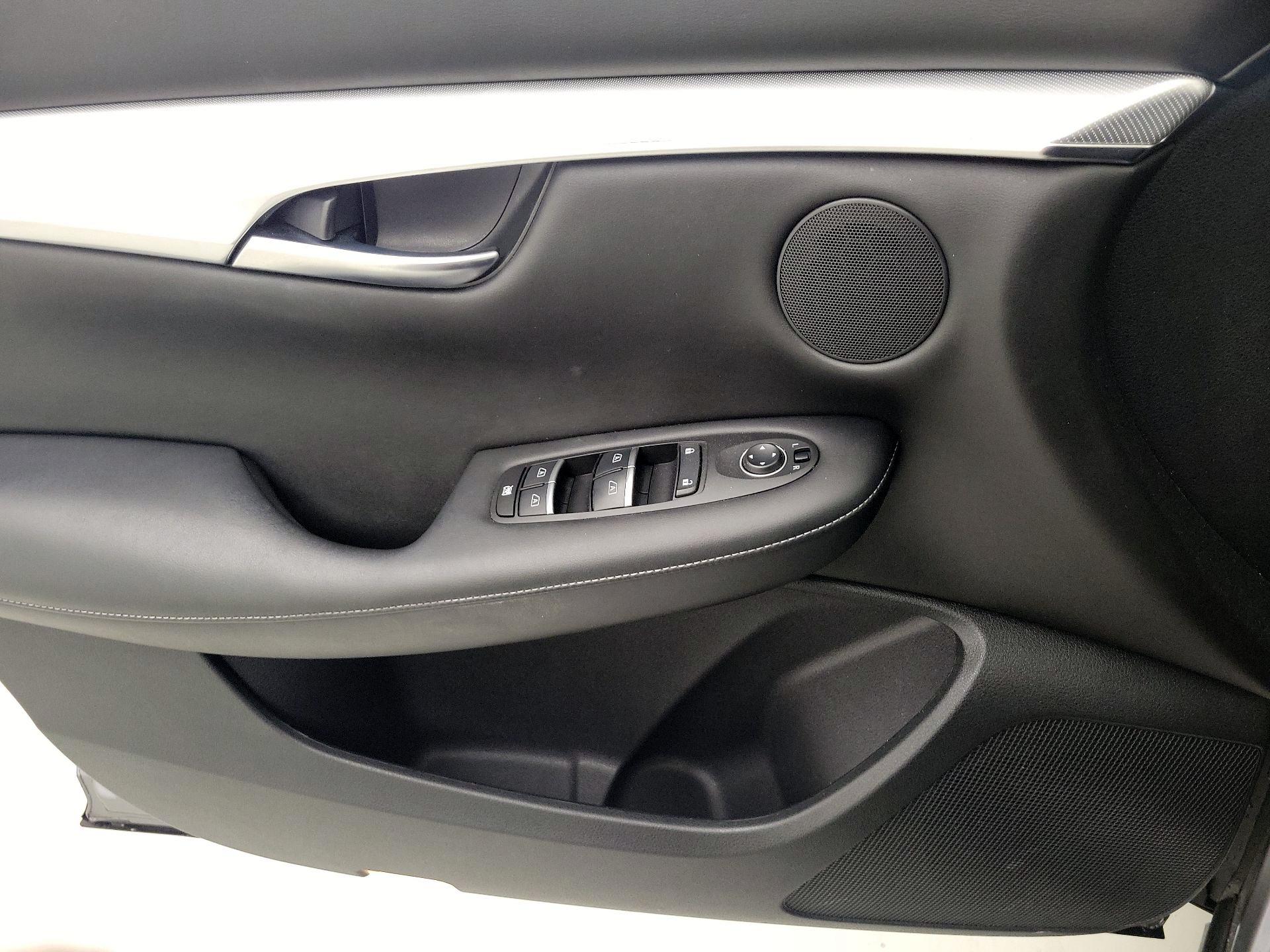 Thumbnail: 2021 INFINITI QX50 - 12