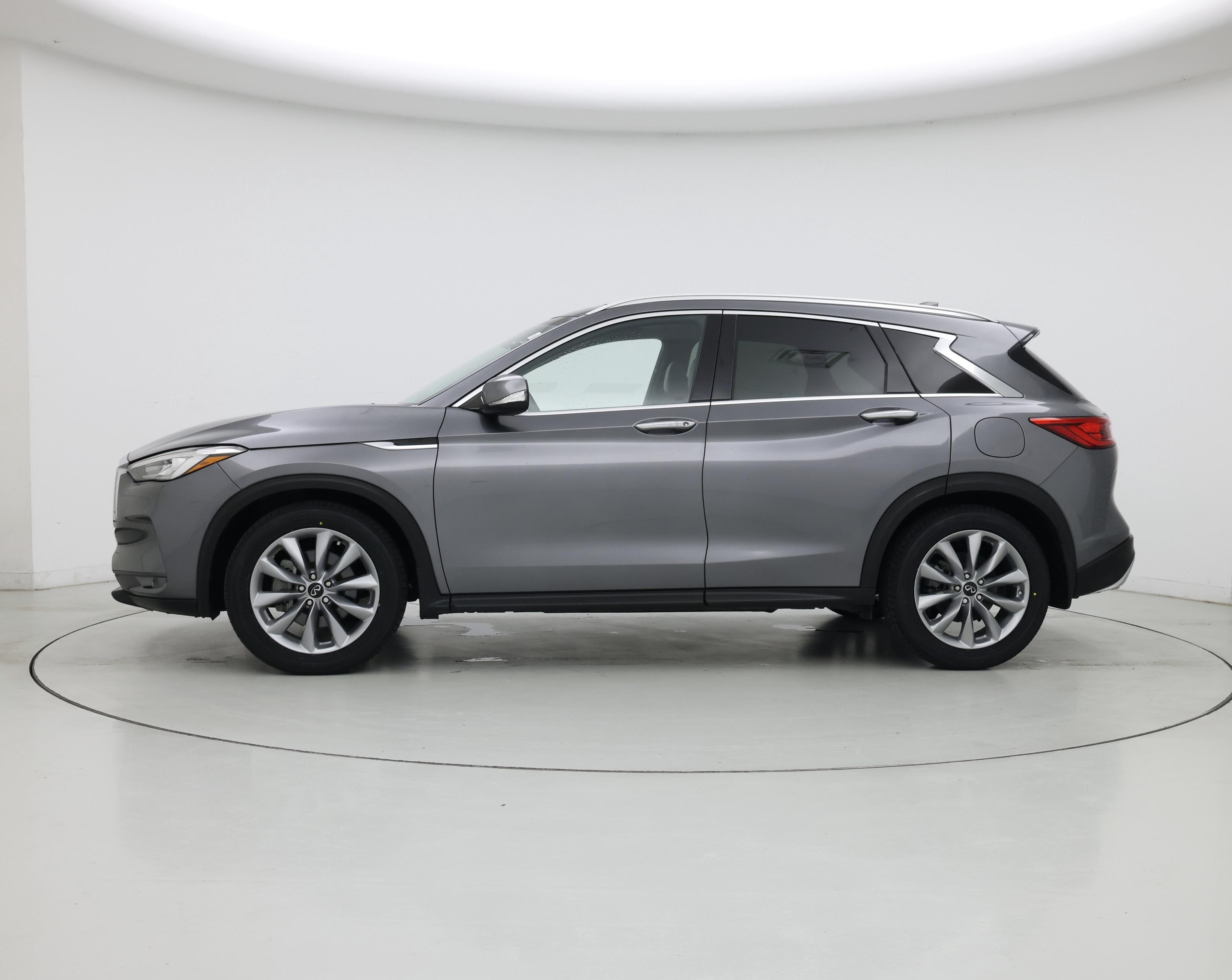 Thumbnail: 2021 INFINITI QX50 - 3