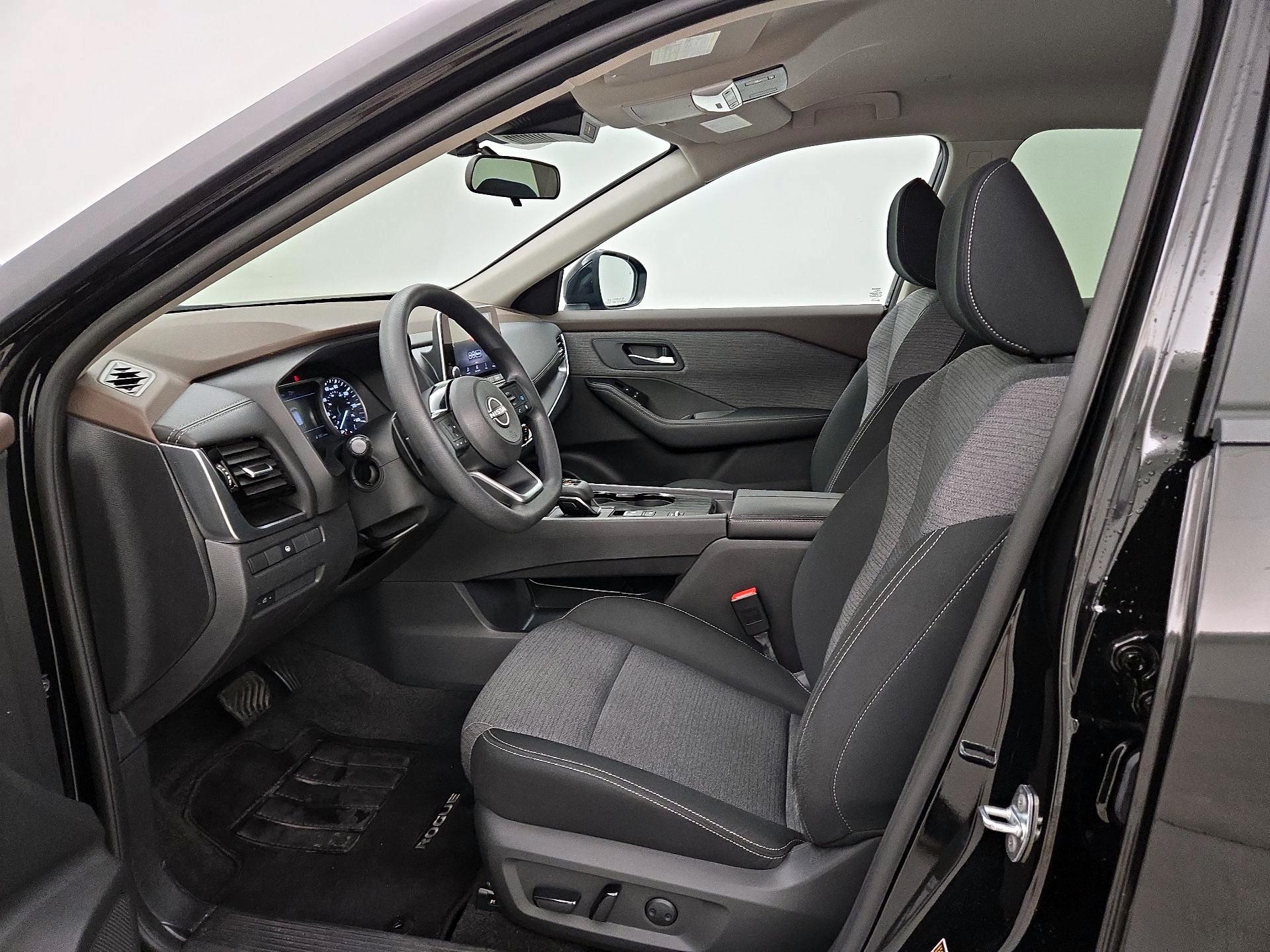 Thumbnail: 2023 Nissan Rogue - 11