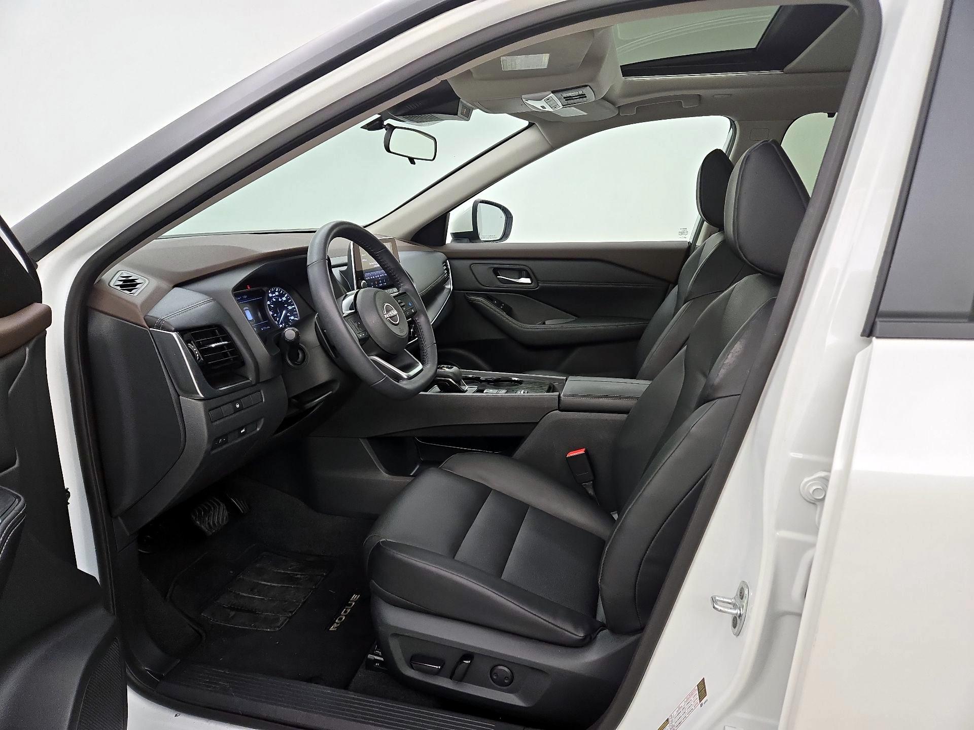 Thumbnail: 2022 Nissan Rogue - 11