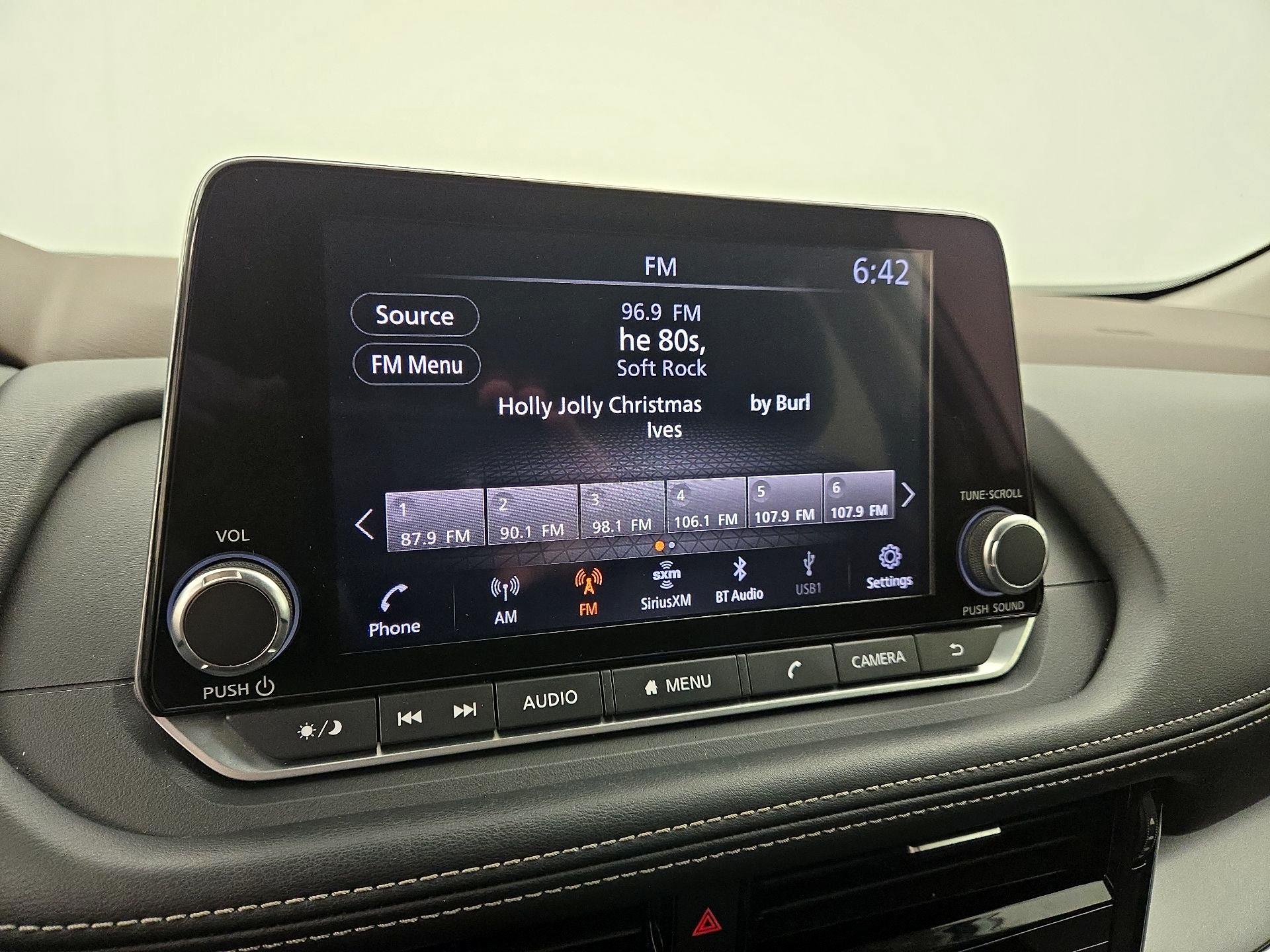 Thumbnail: 2022 Nissan Rogue - 15